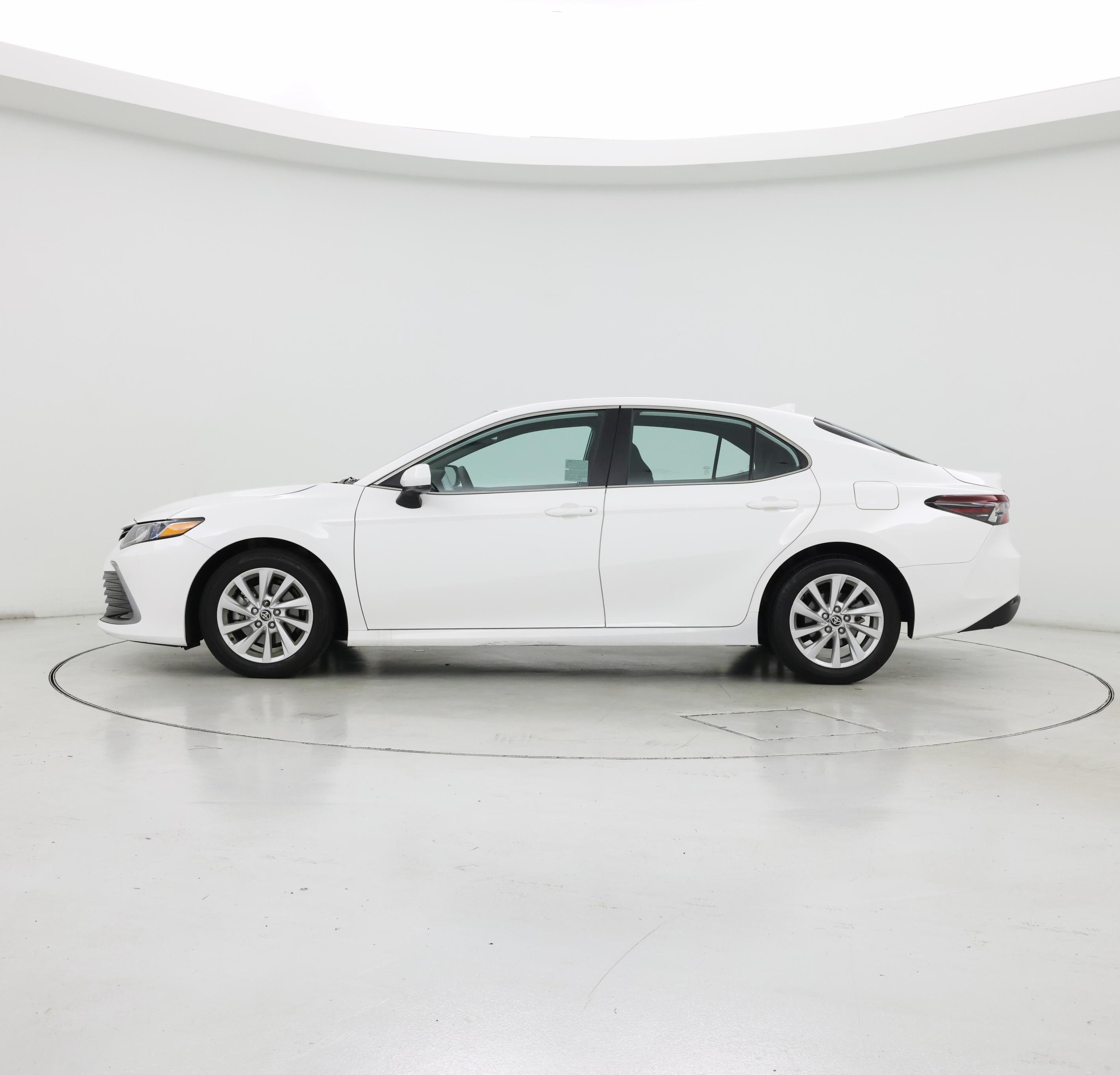 Thumbnail: 2022 Toyota Camry - 3