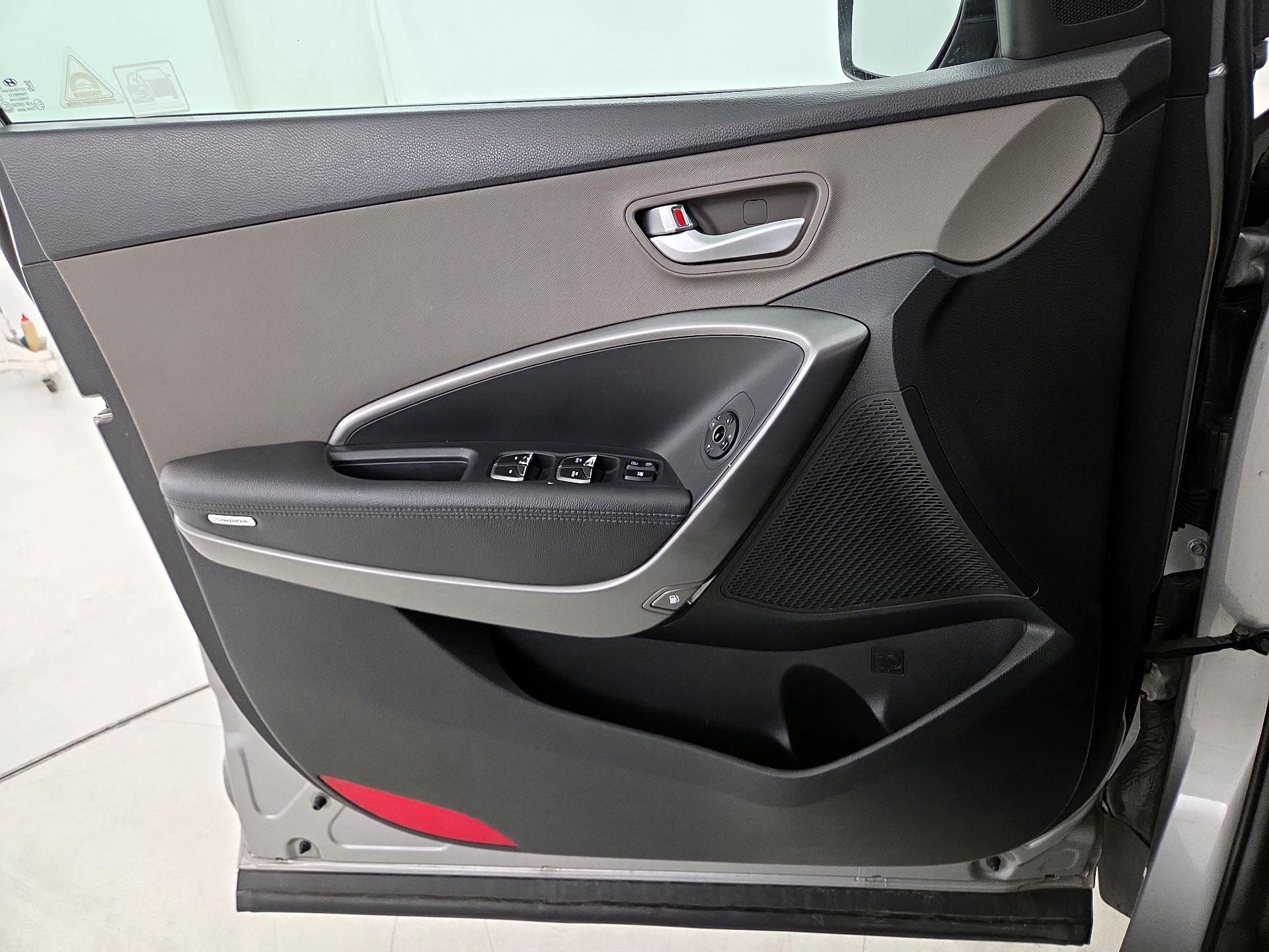 Thumbnail: 2018 Hyundai Santa Fe - 12