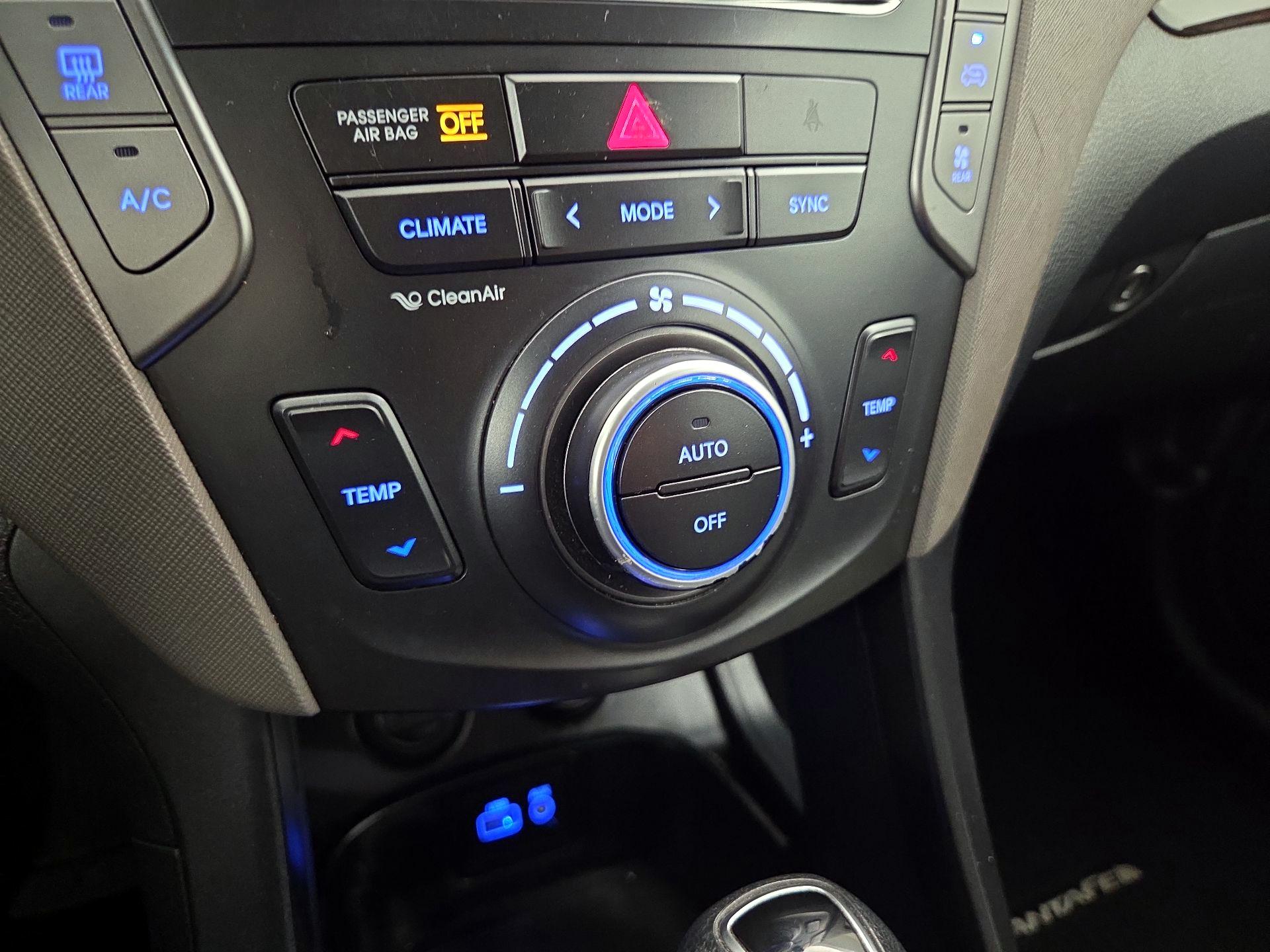 Thumbnail: 2018 Hyundai Santa Fe - 16