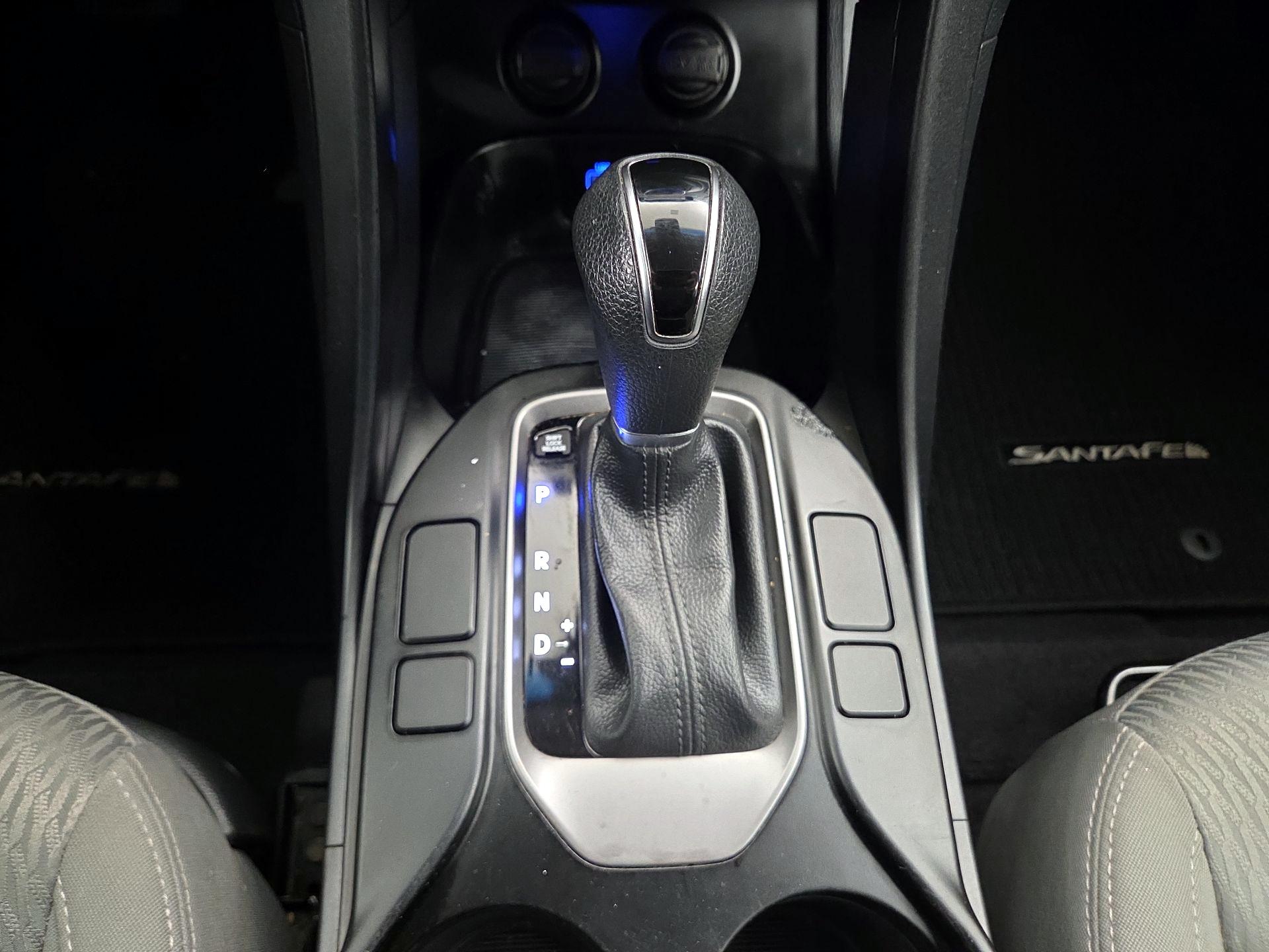 Thumbnail: 2018 Hyundai Santa Fe - 17