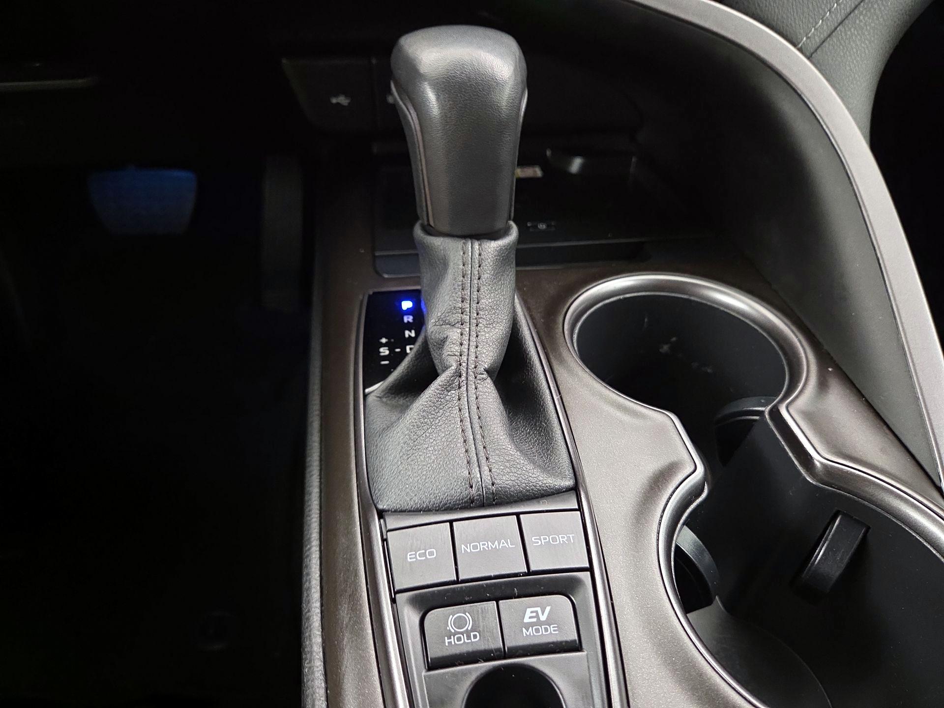 Thumbnail: 2022 Toyota Camry - 18