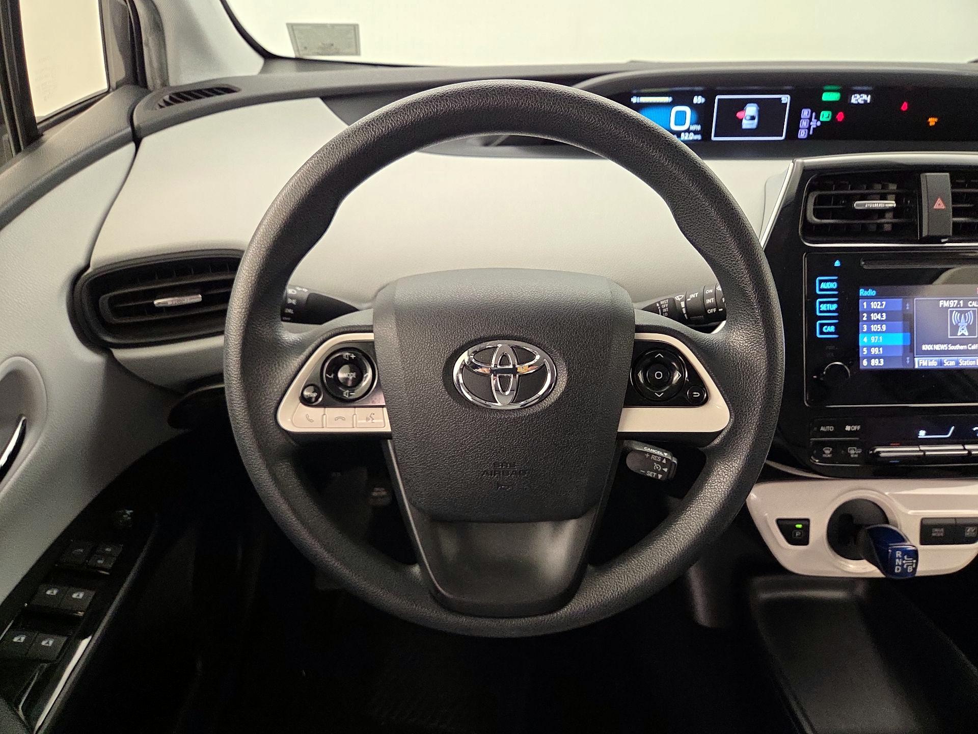 Thumbnail: 2016 Toyota Prius - 10