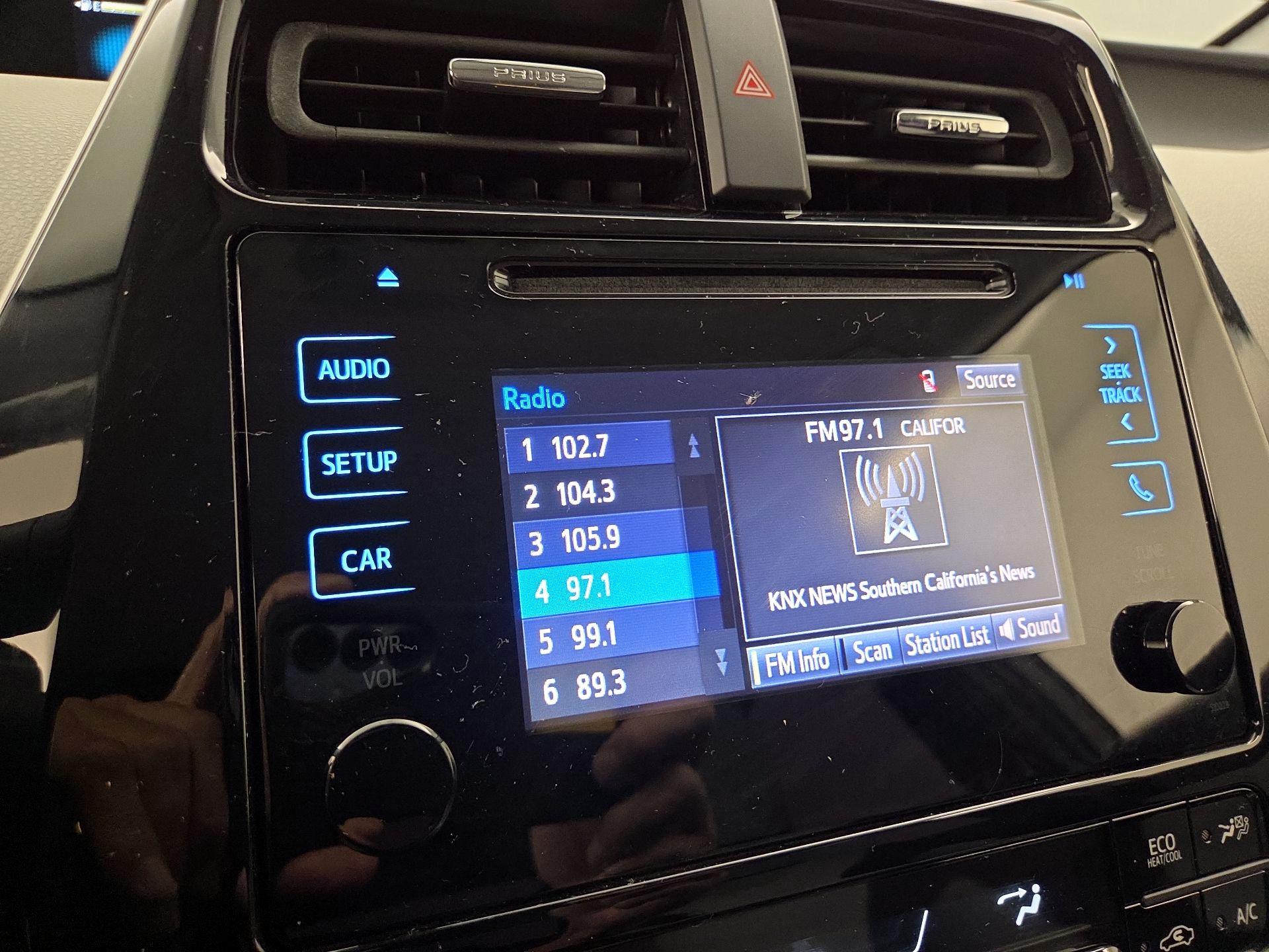 Thumbnail: 2016 Toyota Prius - 15