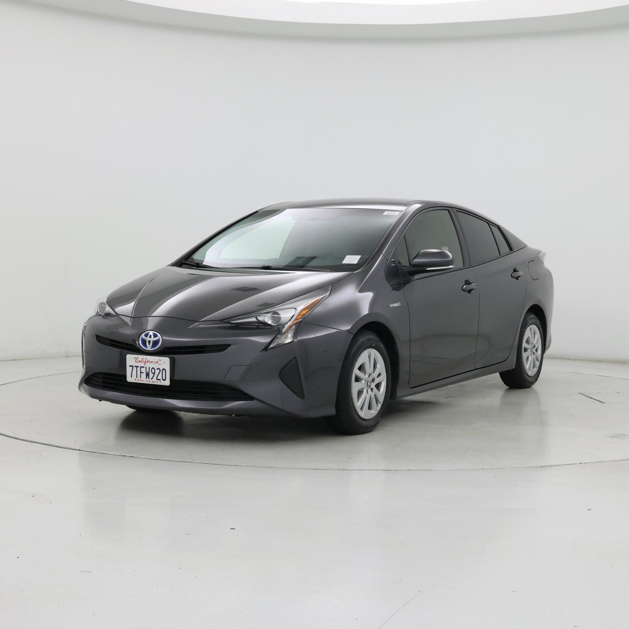 Thumbnail: 2016 Toyota Prius - 4
