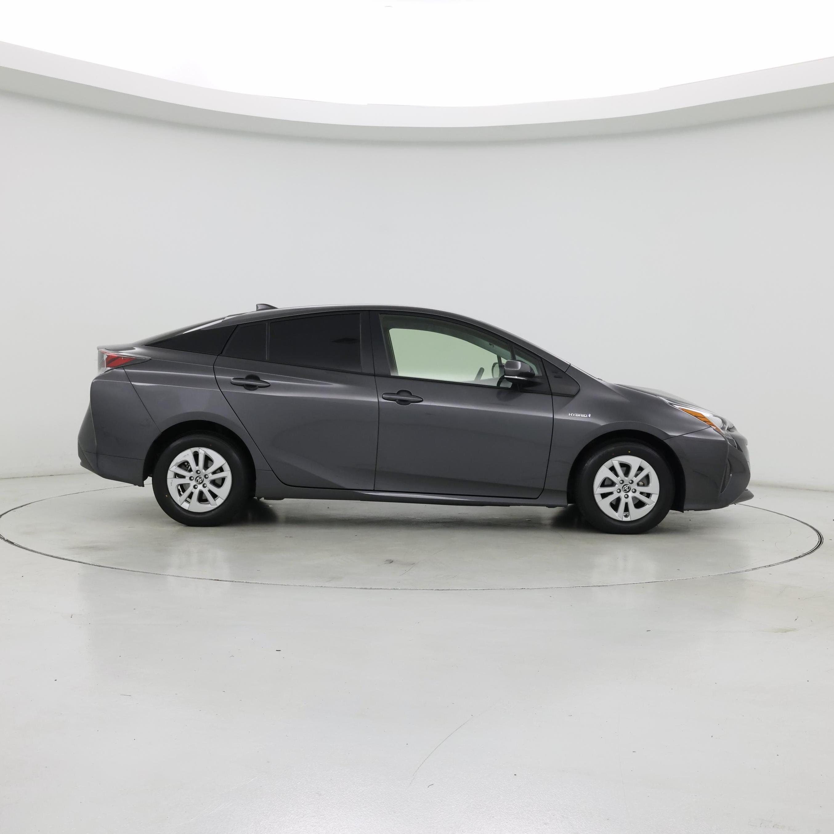 Thumbnail: 2016 Toyota Prius - 7
