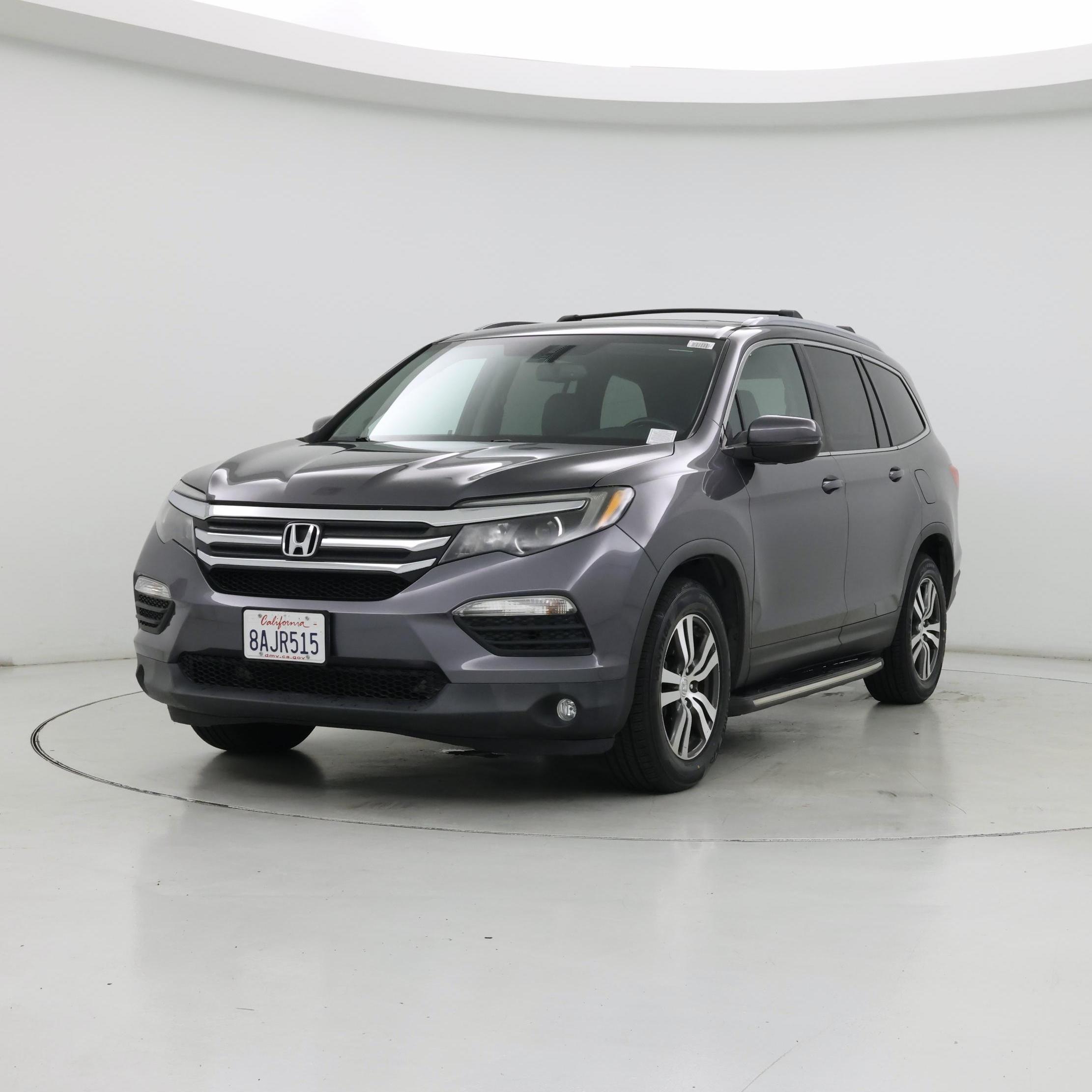 Thumbnail: 2017 Honda Pilot - 4
