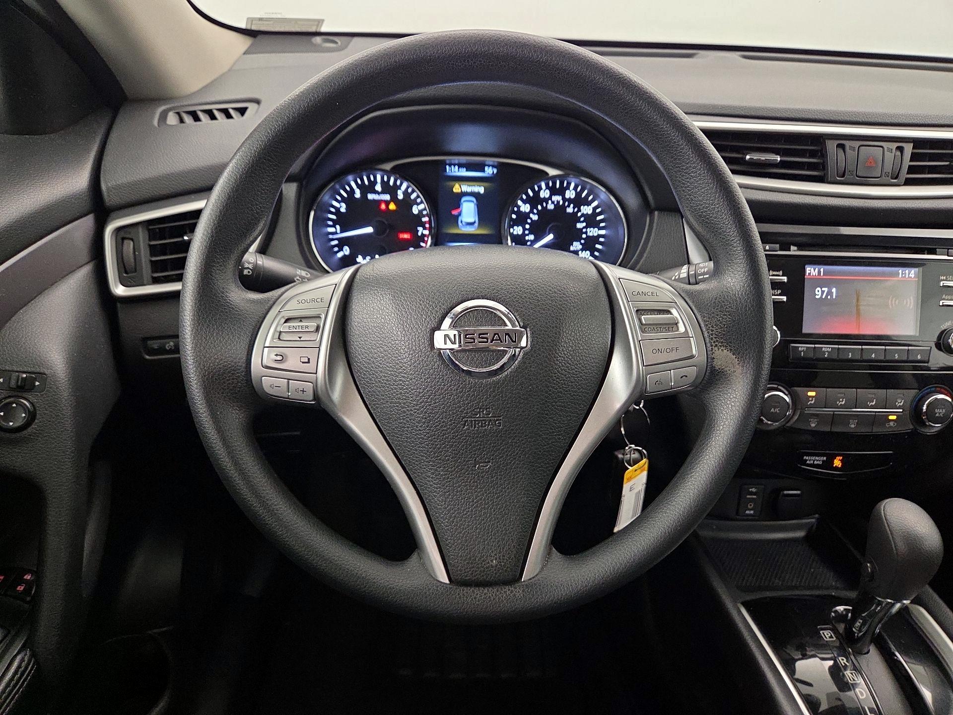 Thumbnail: 2015 Nissan Rogue - 10