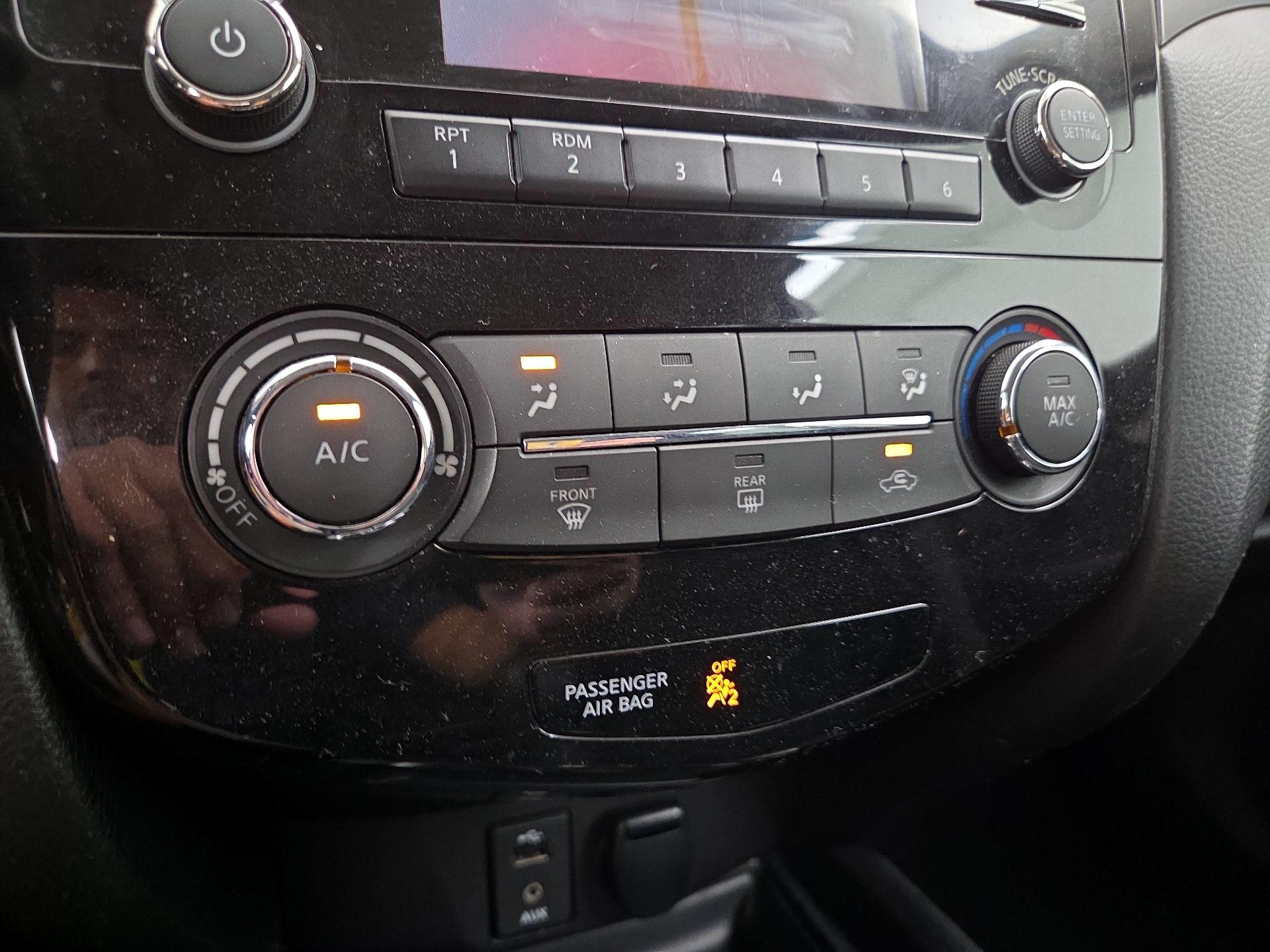 Thumbnail: 2015 Nissan Rogue - 16