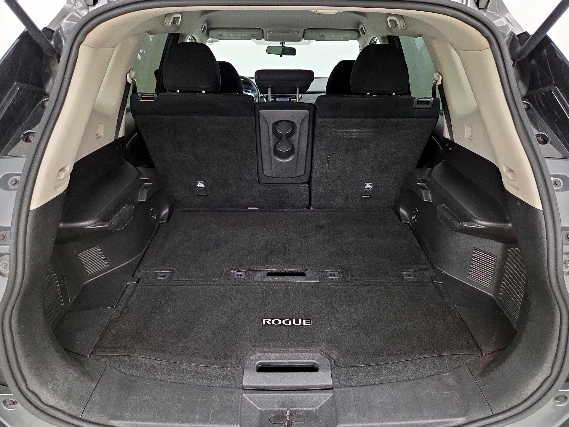 Thumbnail: 2015 Nissan Rogue - 20