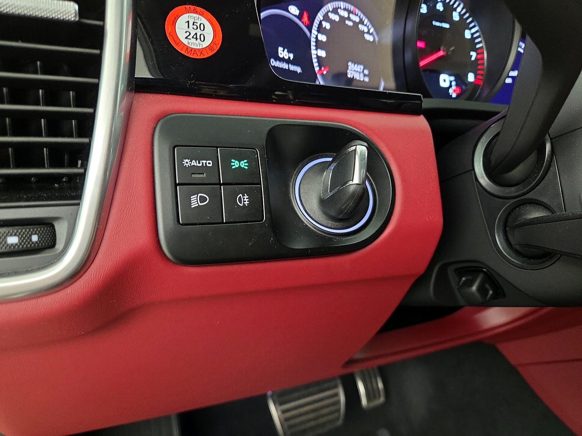 Thumbnail: 2022 Porsche Cayenne - 13