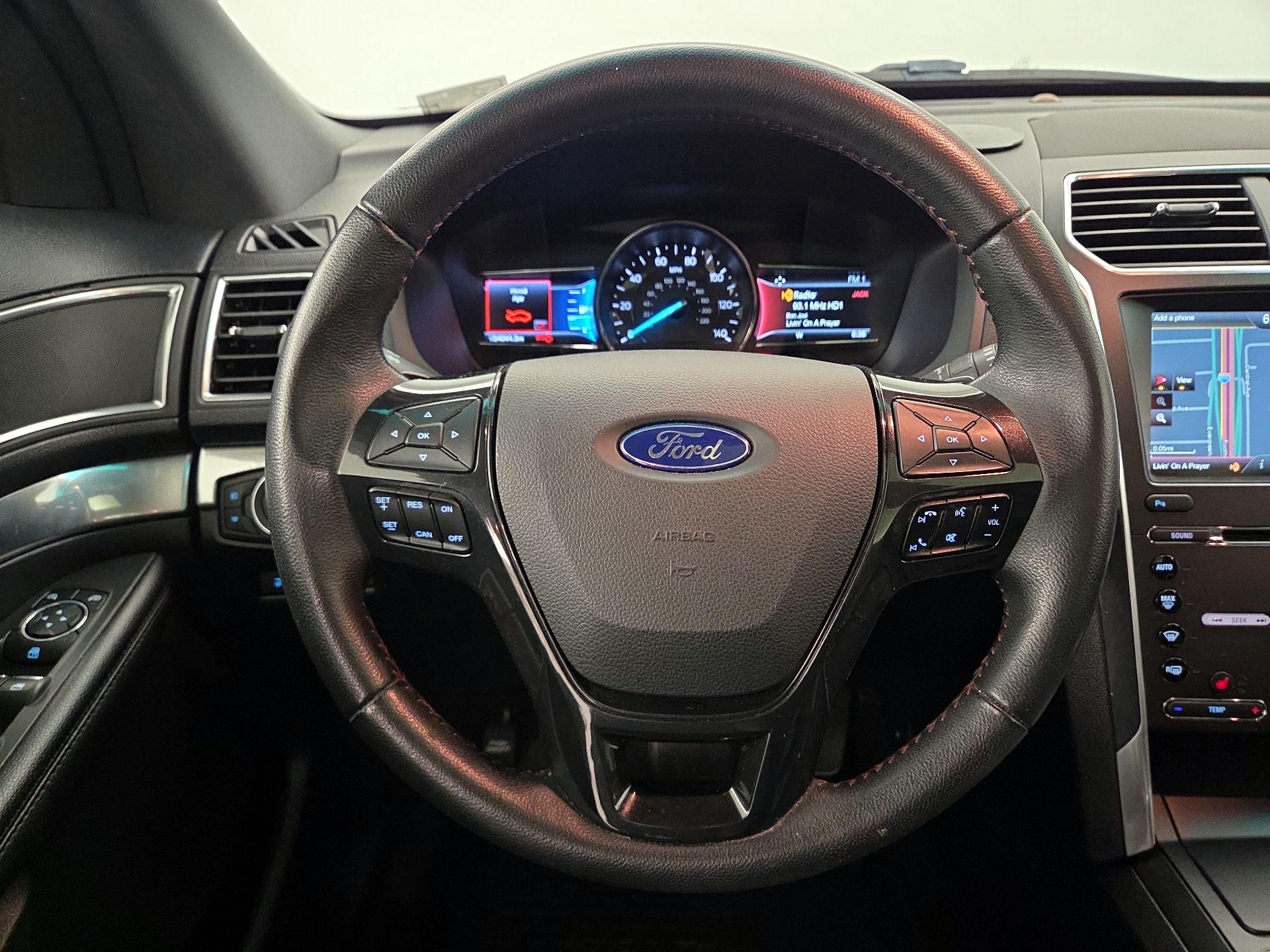 Thumbnail: 2016 Ford Explorer - 10