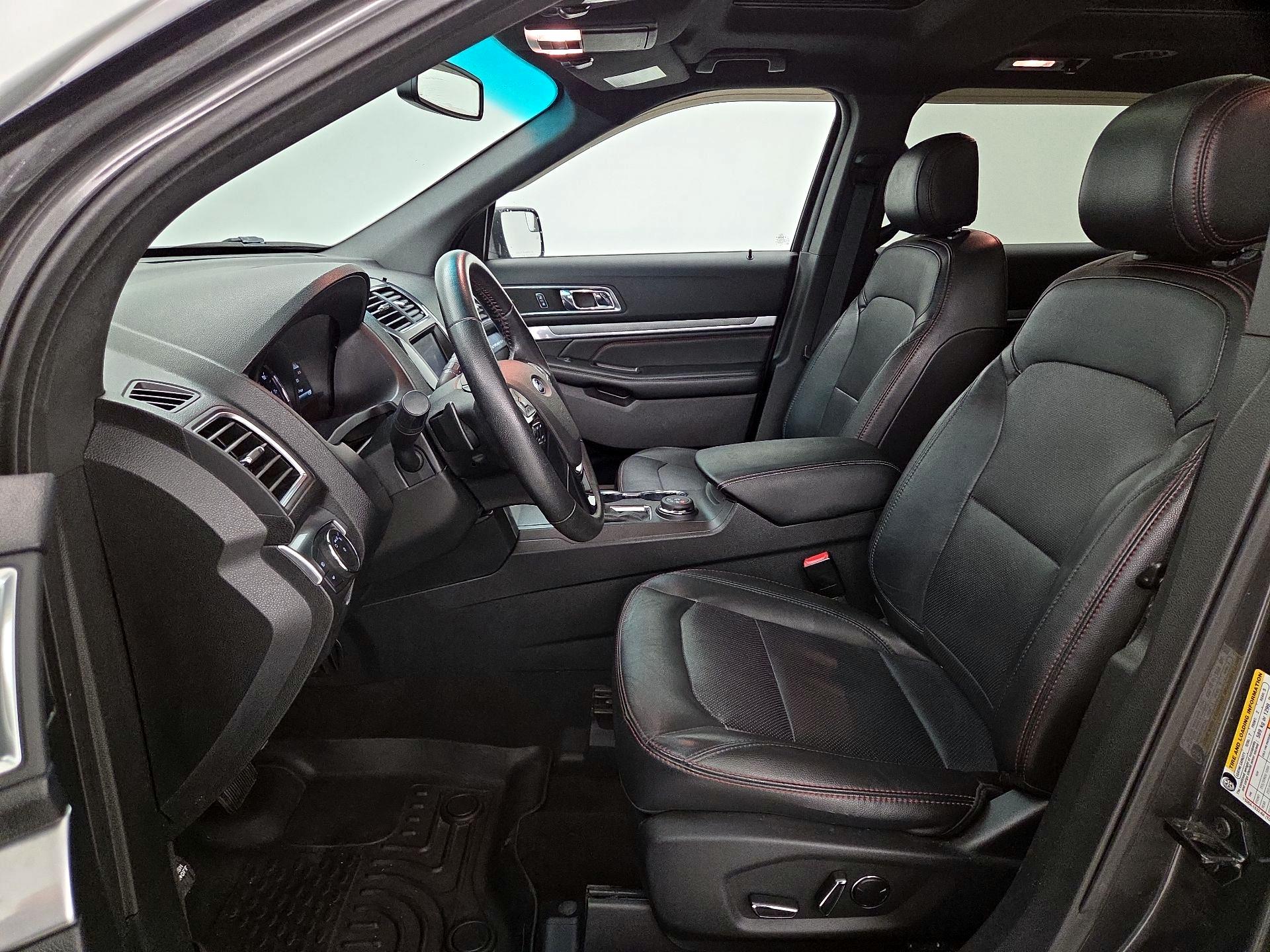 Thumbnail: 2016 Ford Explorer - 11