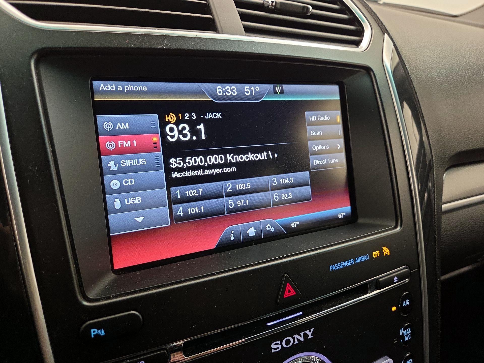 Thumbnail: 2016 Ford Explorer - 16