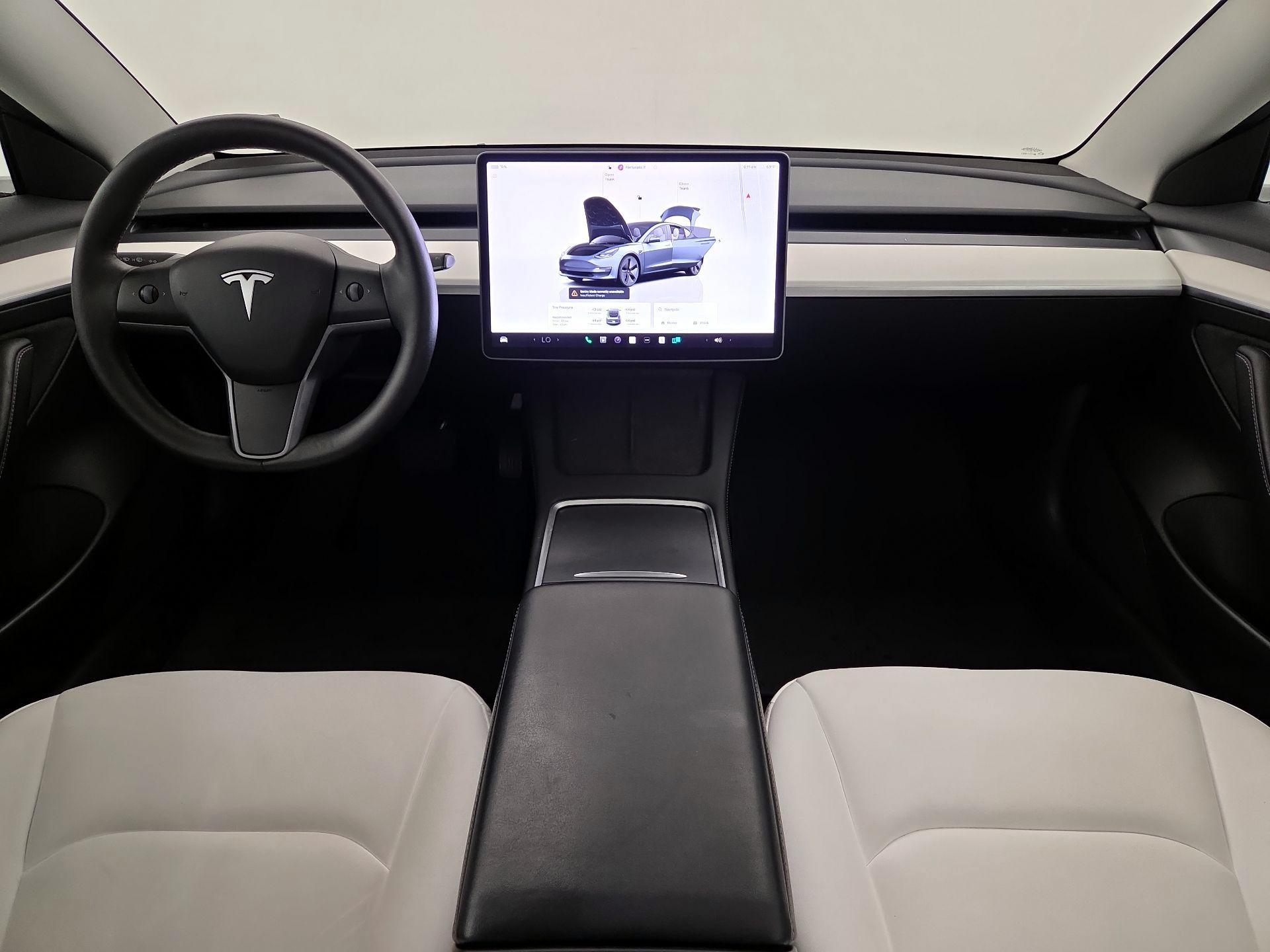 Thumbnail: 2023 Tesla Model 3 - 9