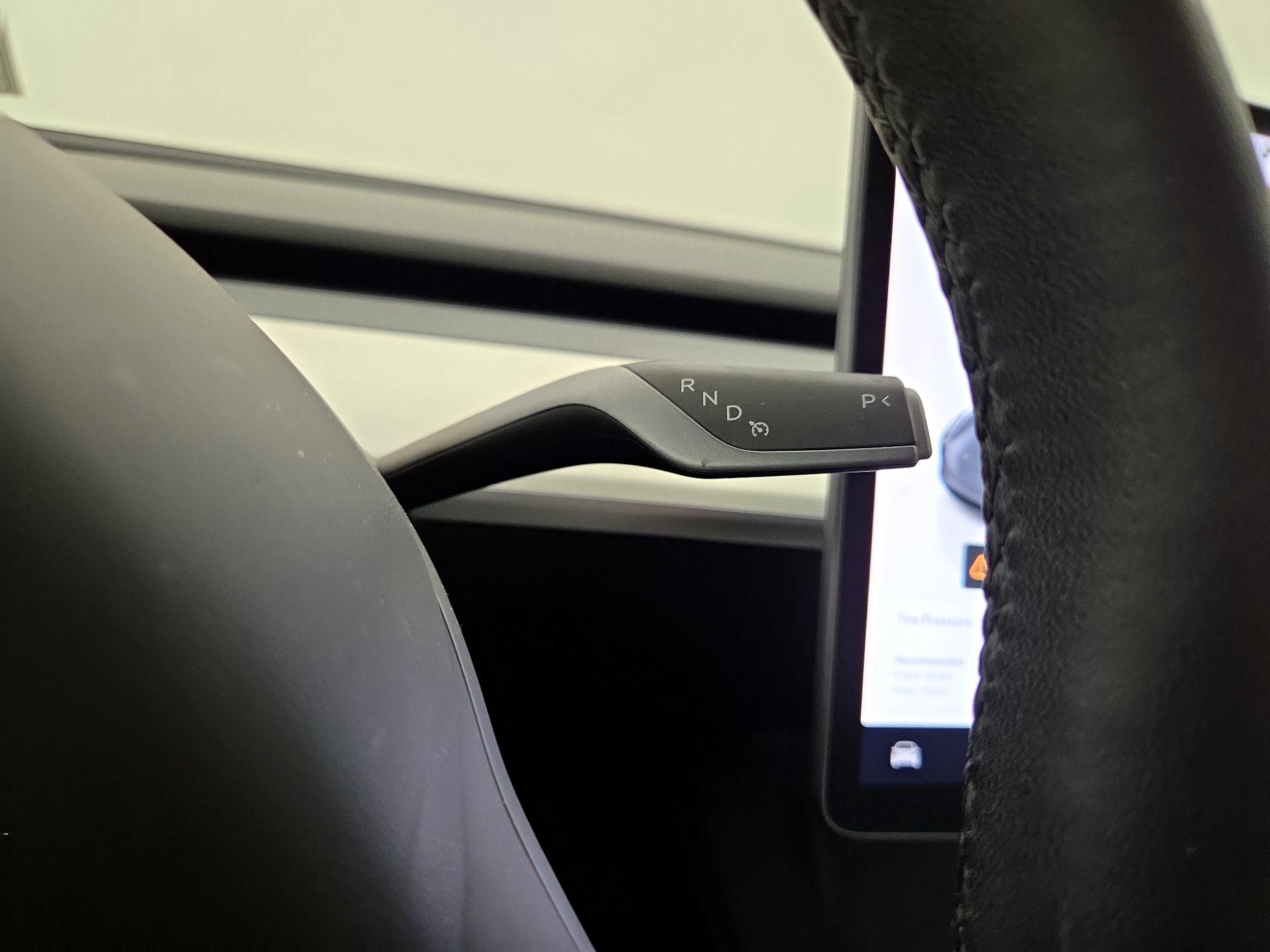 Thumbnail: 2023 Tesla Model 3 - 17