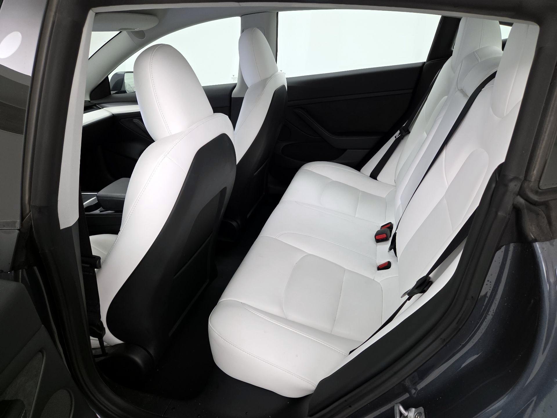 Thumbnail: 2023 Tesla Model 3 - 18