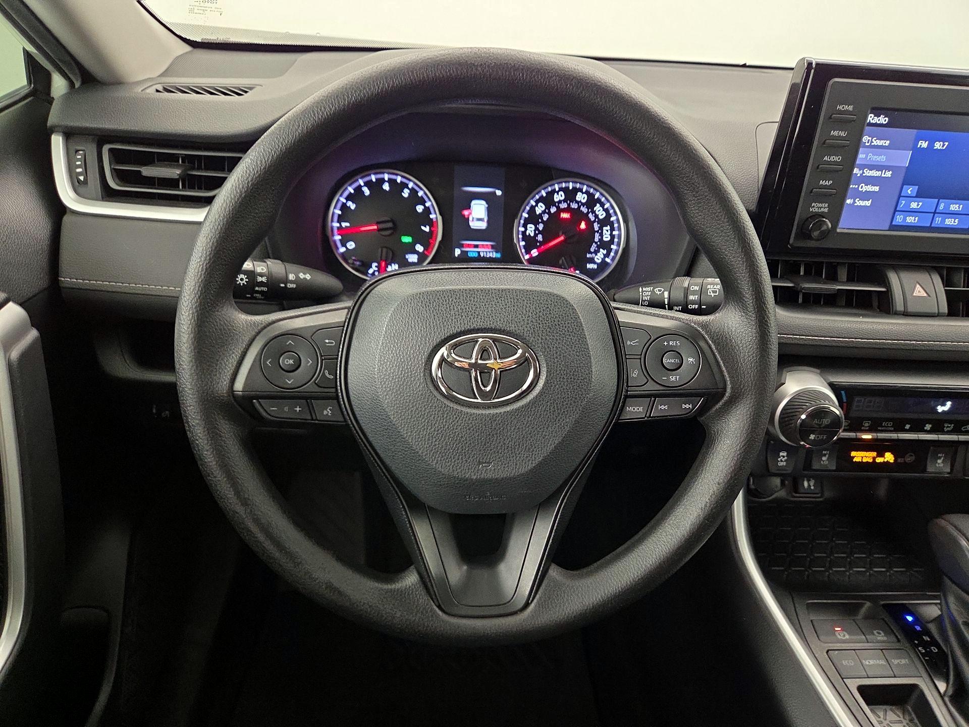 Thumbnail: 2019 Toyota RAV4 - 10