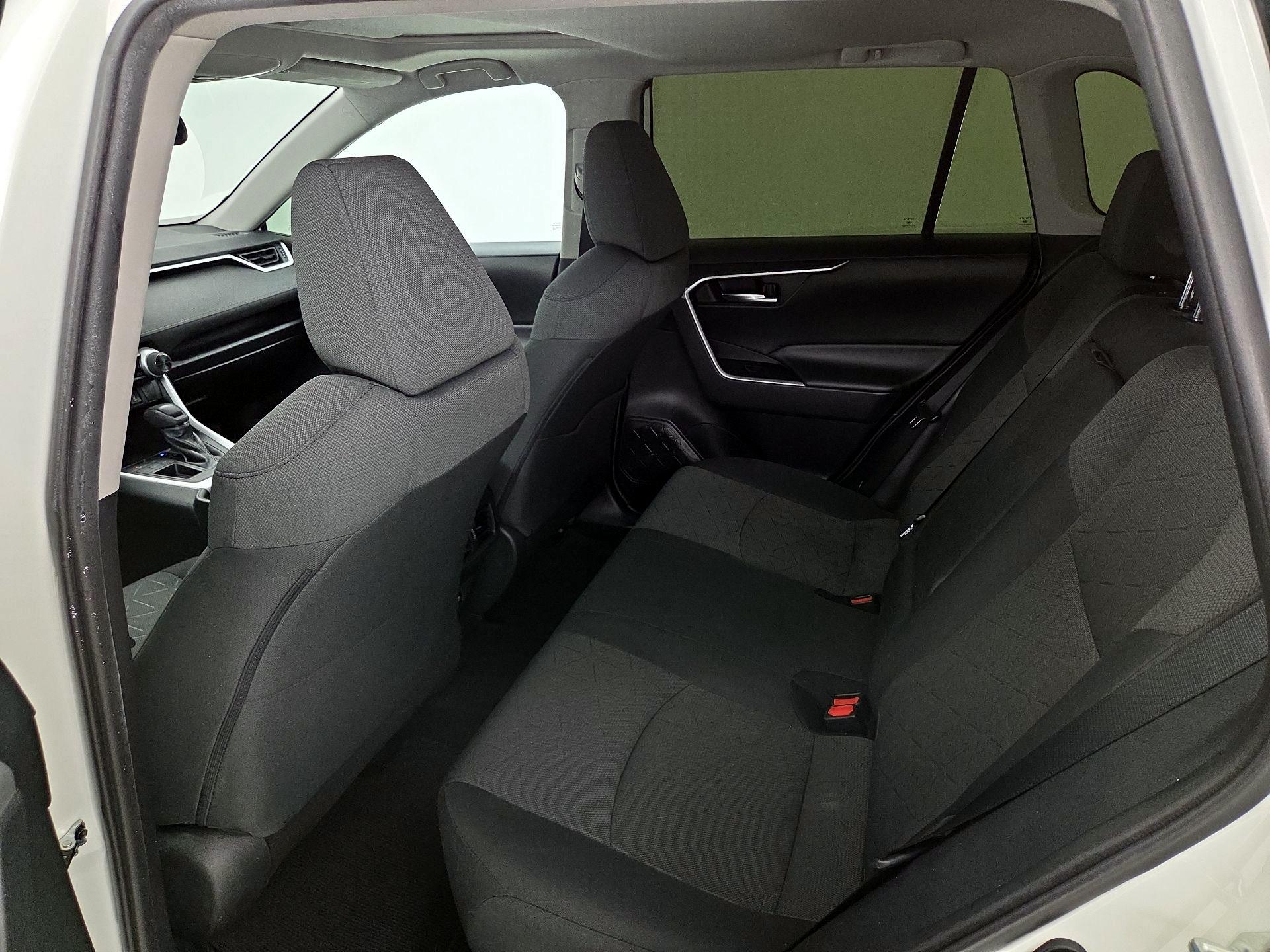 Thumbnail: 2019 Toyota RAV4 - 20