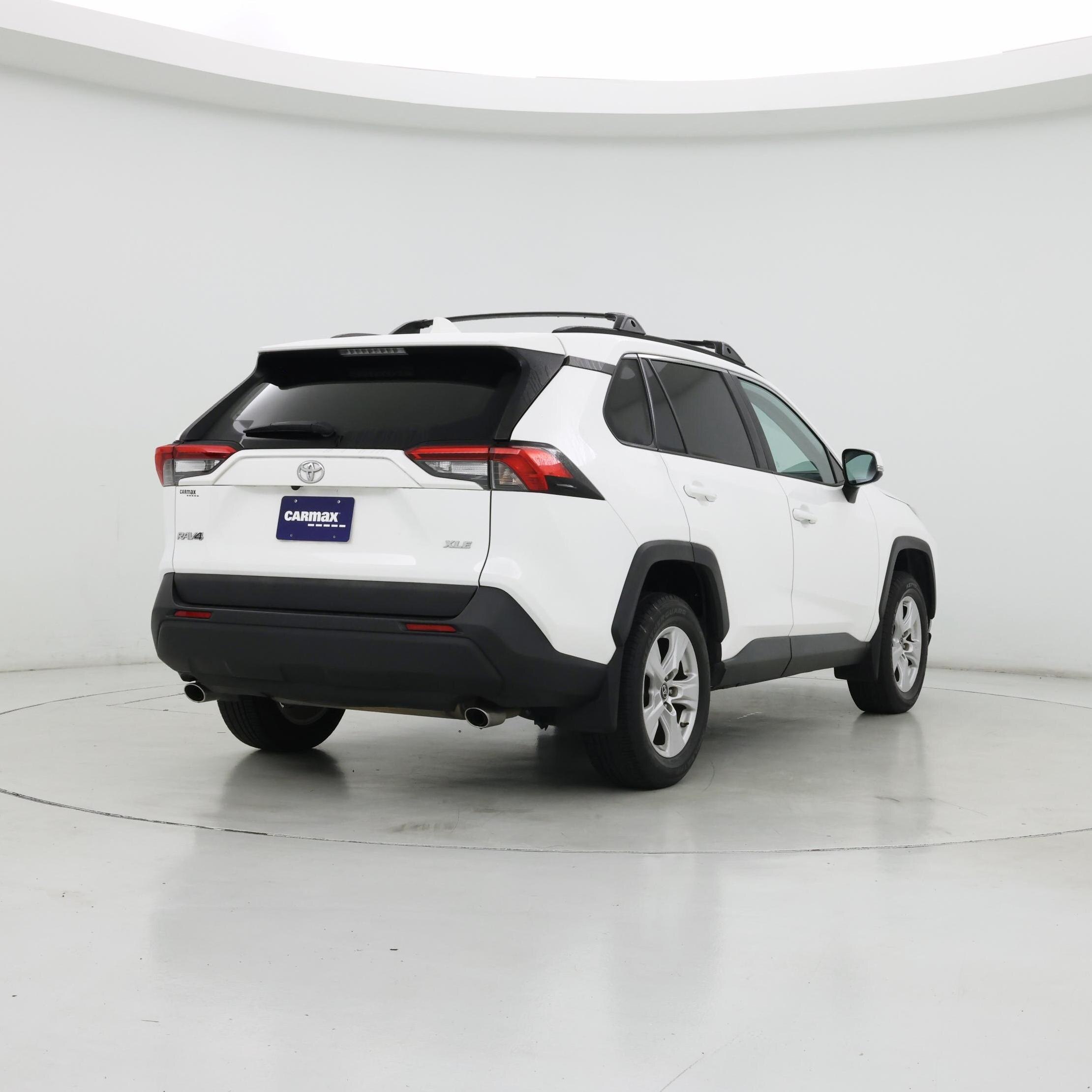 Thumbnail: 2019 Toyota RAV4 - 8