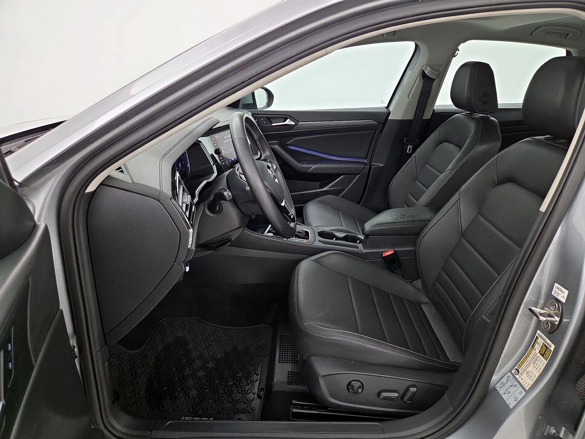 Thumbnail: 2021 Volkswagen Jetta - 11