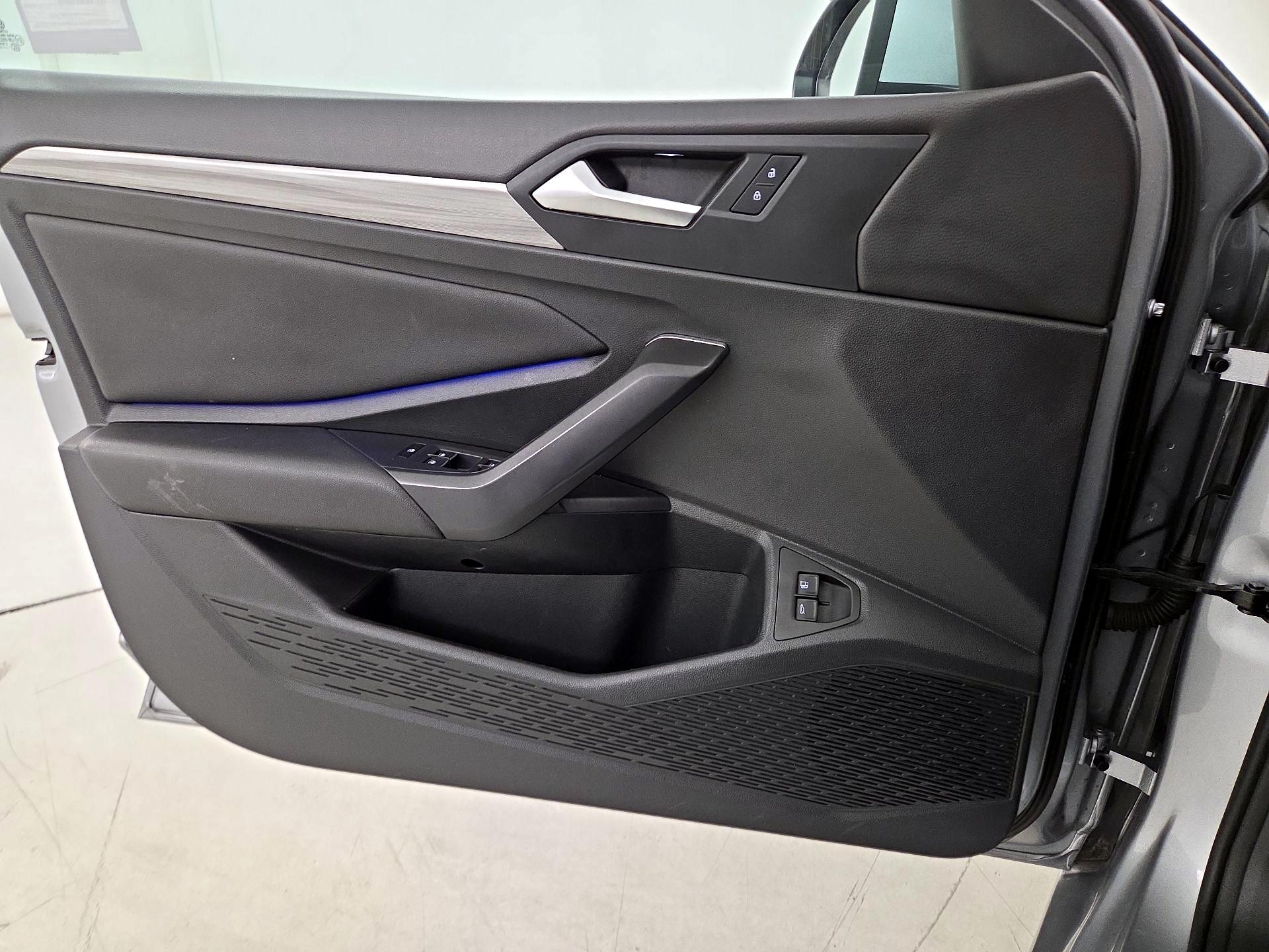 Thumbnail: 2021 Volkswagen Jetta - 12