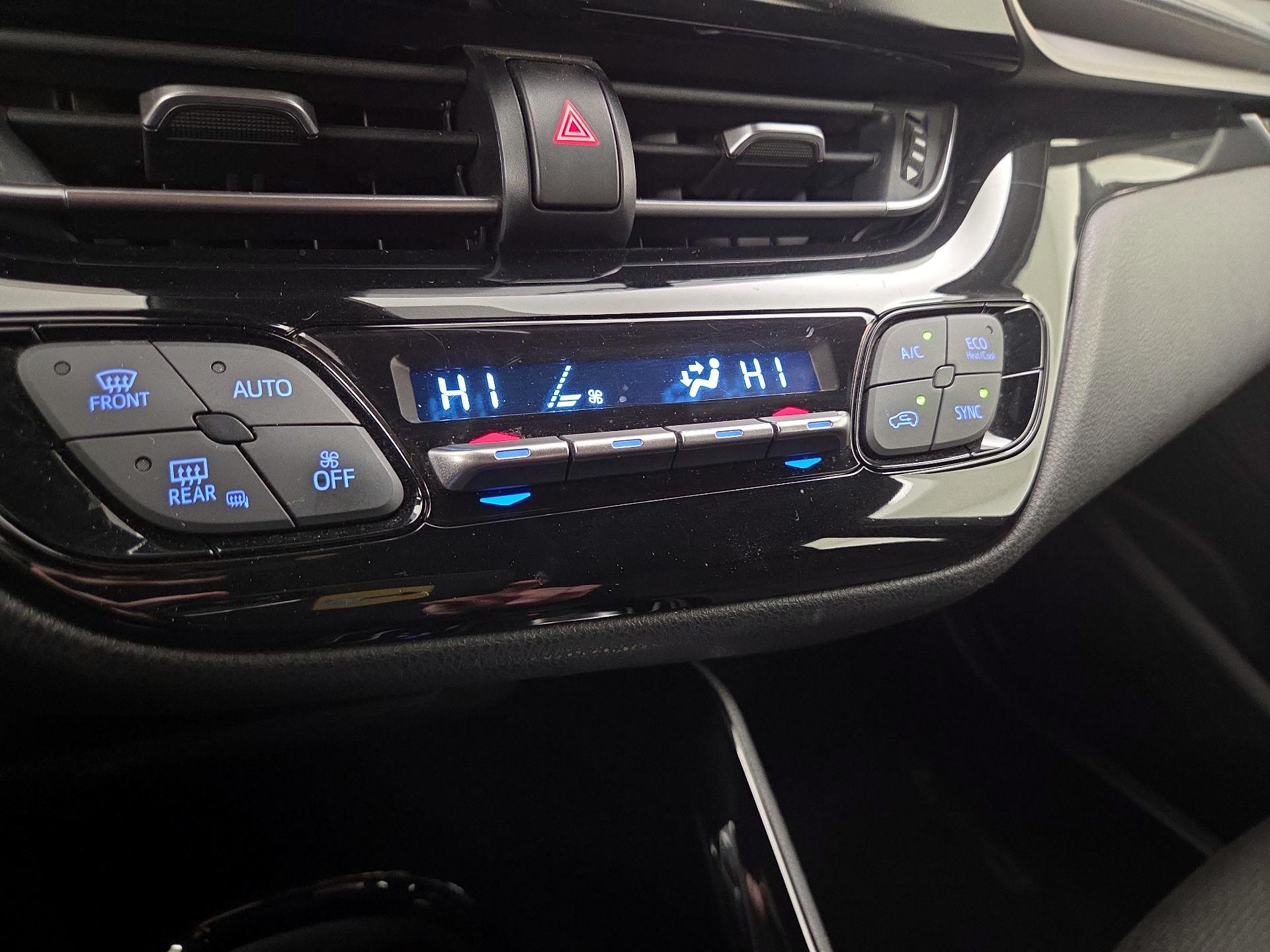 Thumbnail: 2019 Toyota C-HR - 16