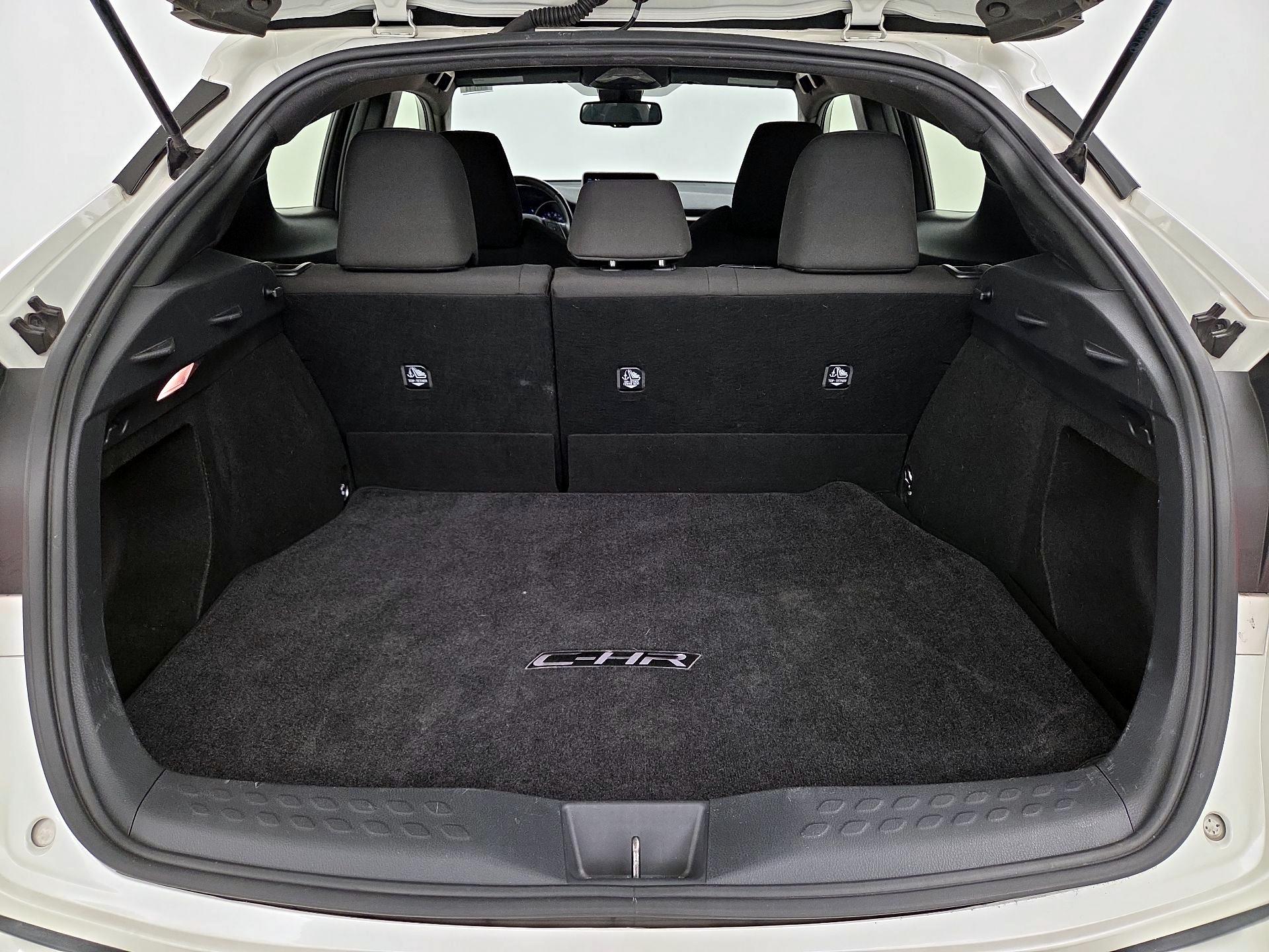 Thumbnail: 2019 Toyota C-HR - 20