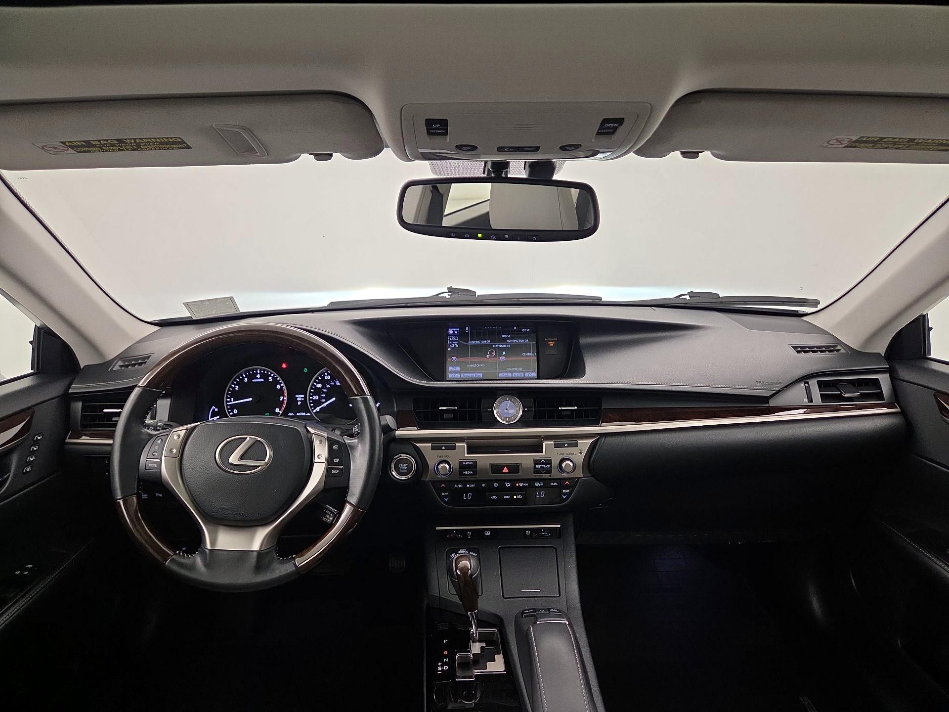 Thumbnail: 2014 Lexus ES - 9