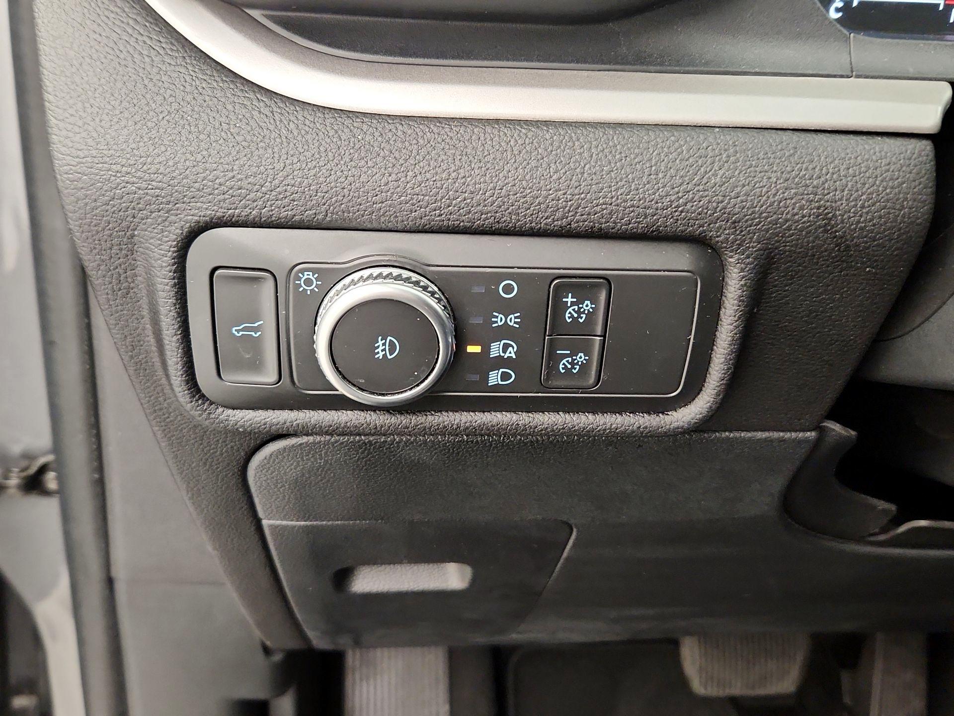 Thumbnail: 2022 Ford Explorer - 13