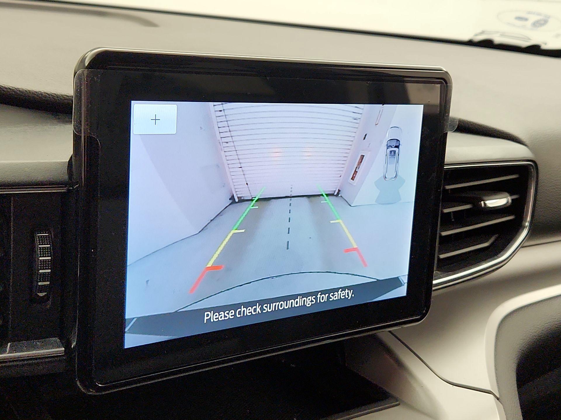 Thumbnail: 2022 Ford Explorer - 14