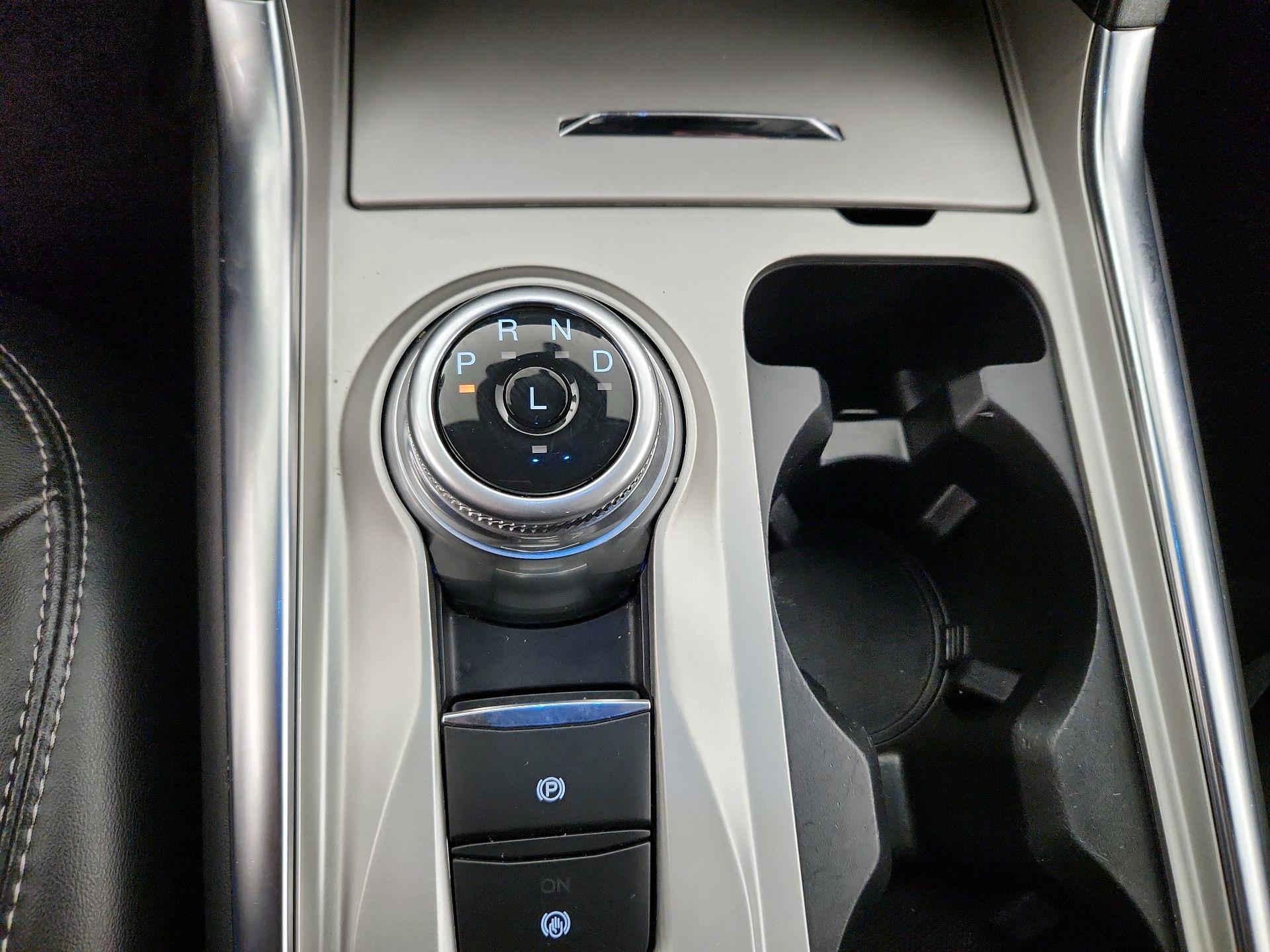 Thumbnail: 2022 Ford Explorer - 17