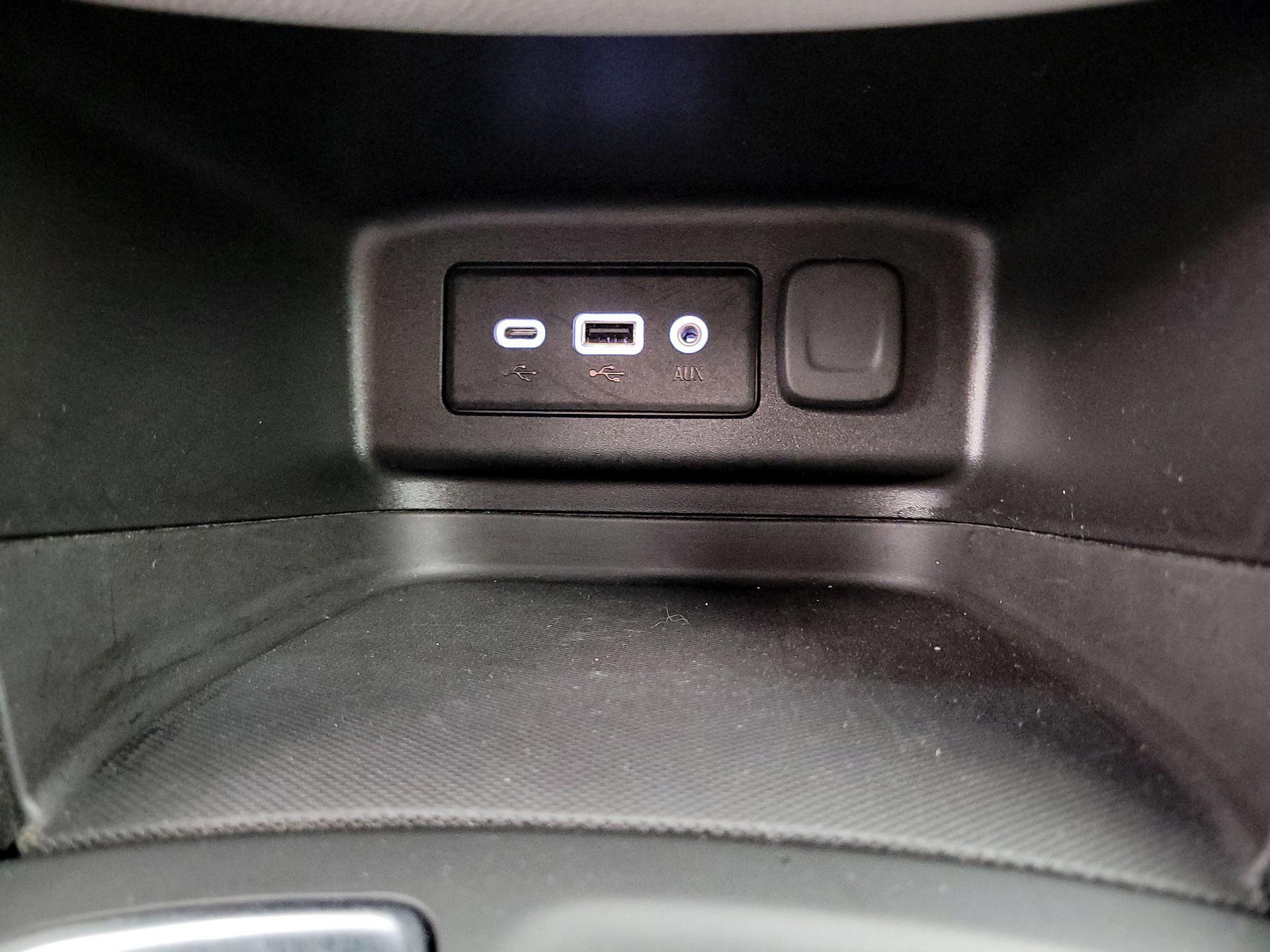 Thumbnail: 2022 Chevrolet Equinox - 18