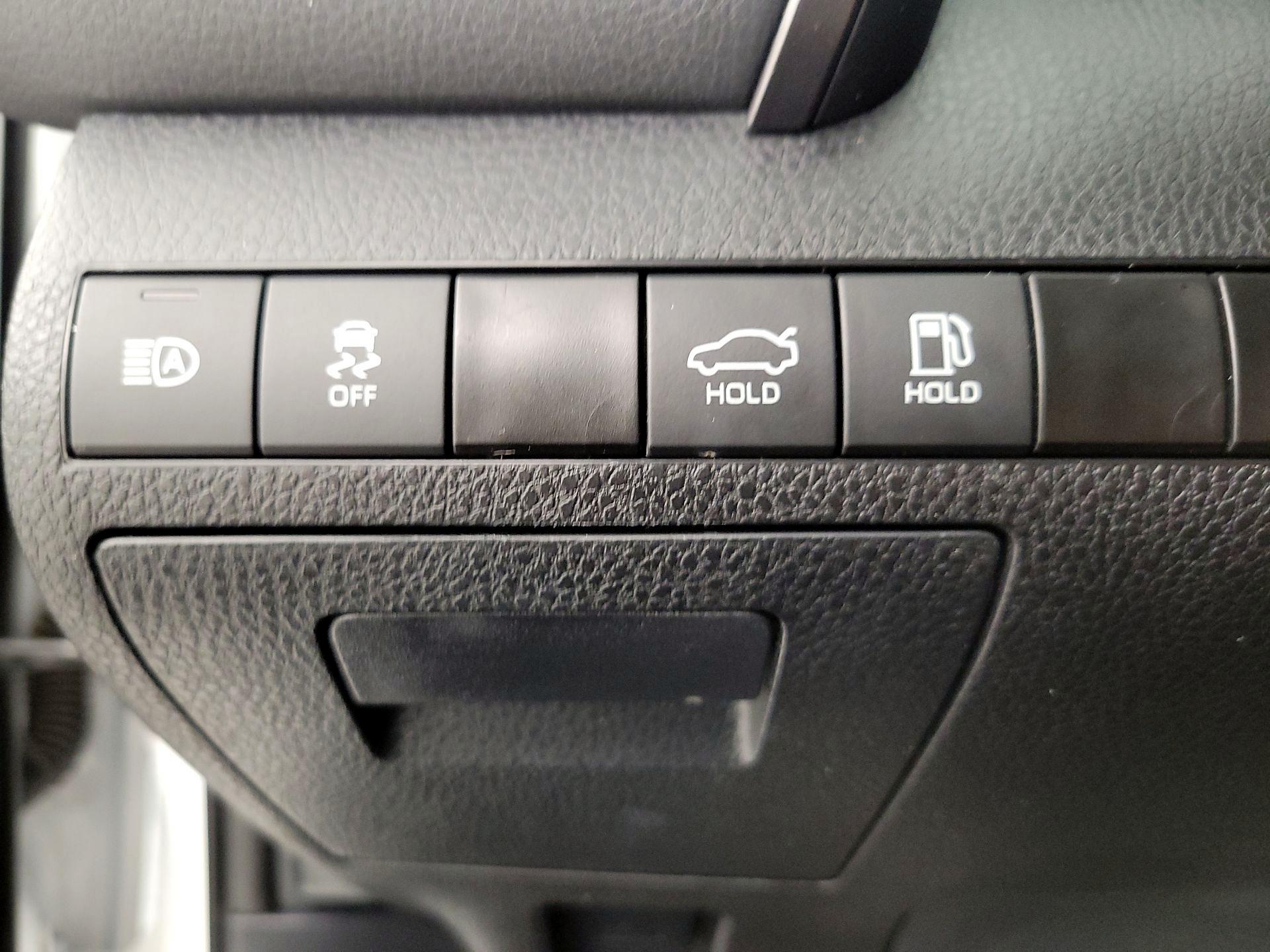 Thumbnail: 2023 Toyota Camry - 13