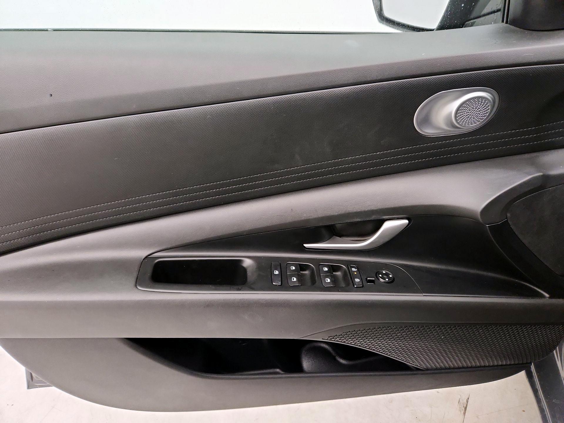 Thumbnail: 2024 Hyundai Elantra - 12