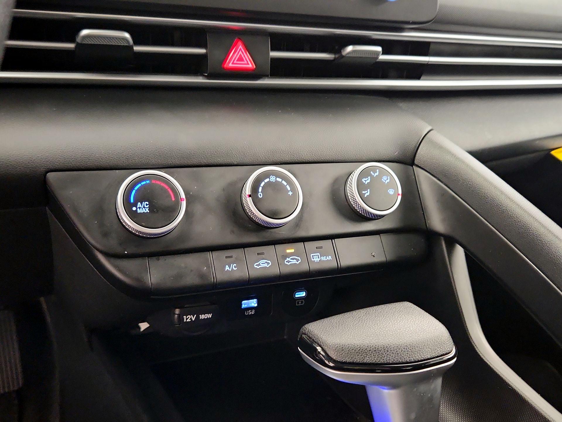 Thumbnail: 2024 Hyundai Elantra - 16