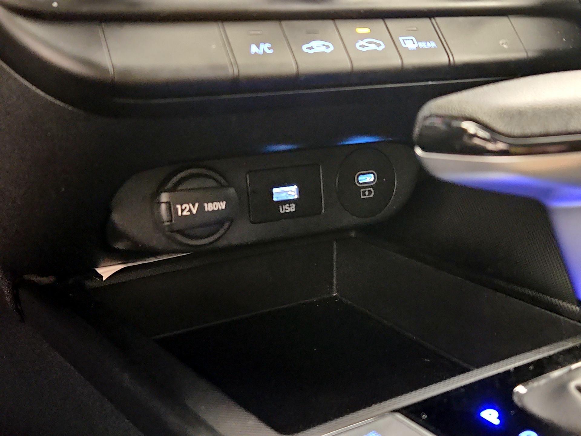 Thumbnail: 2024 Hyundai Elantra - 18