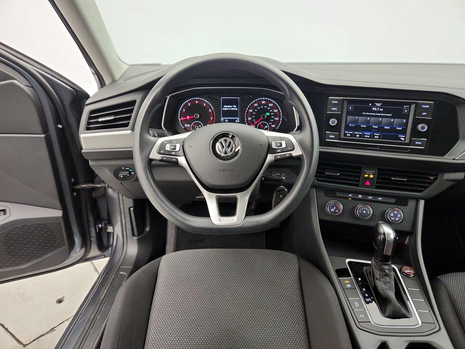 Thumbnail: 2020 Volkswagen Jetta - 10