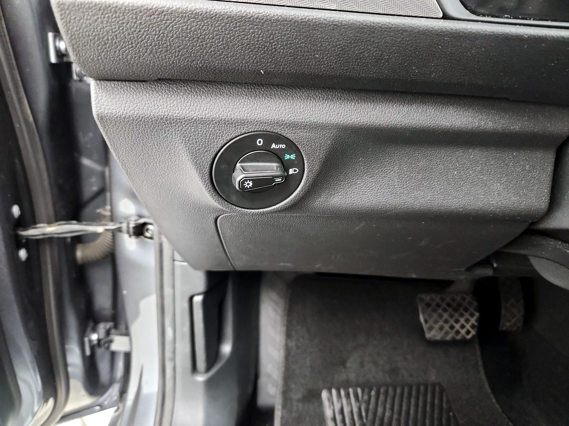 Thumbnail: 2020 Volkswagen Jetta - 13