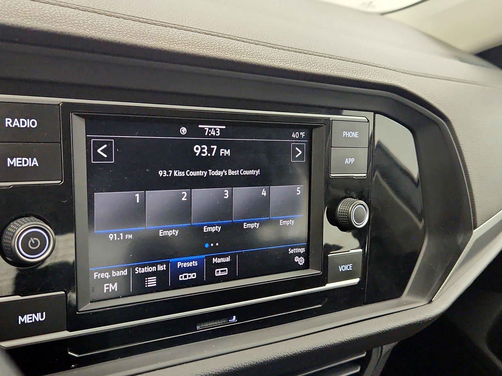 Thumbnail: 2020 Volkswagen Jetta - 15