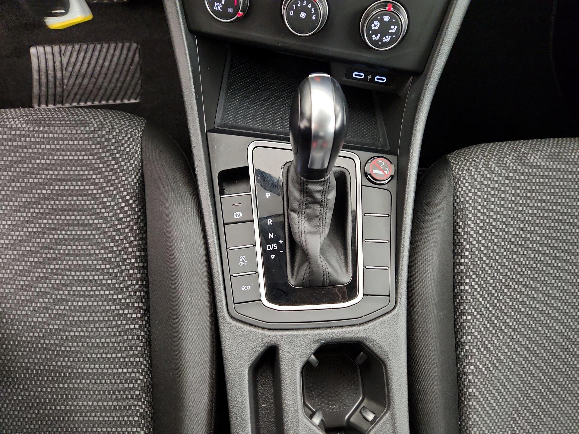 Thumbnail: 2020 Volkswagen Jetta - 17