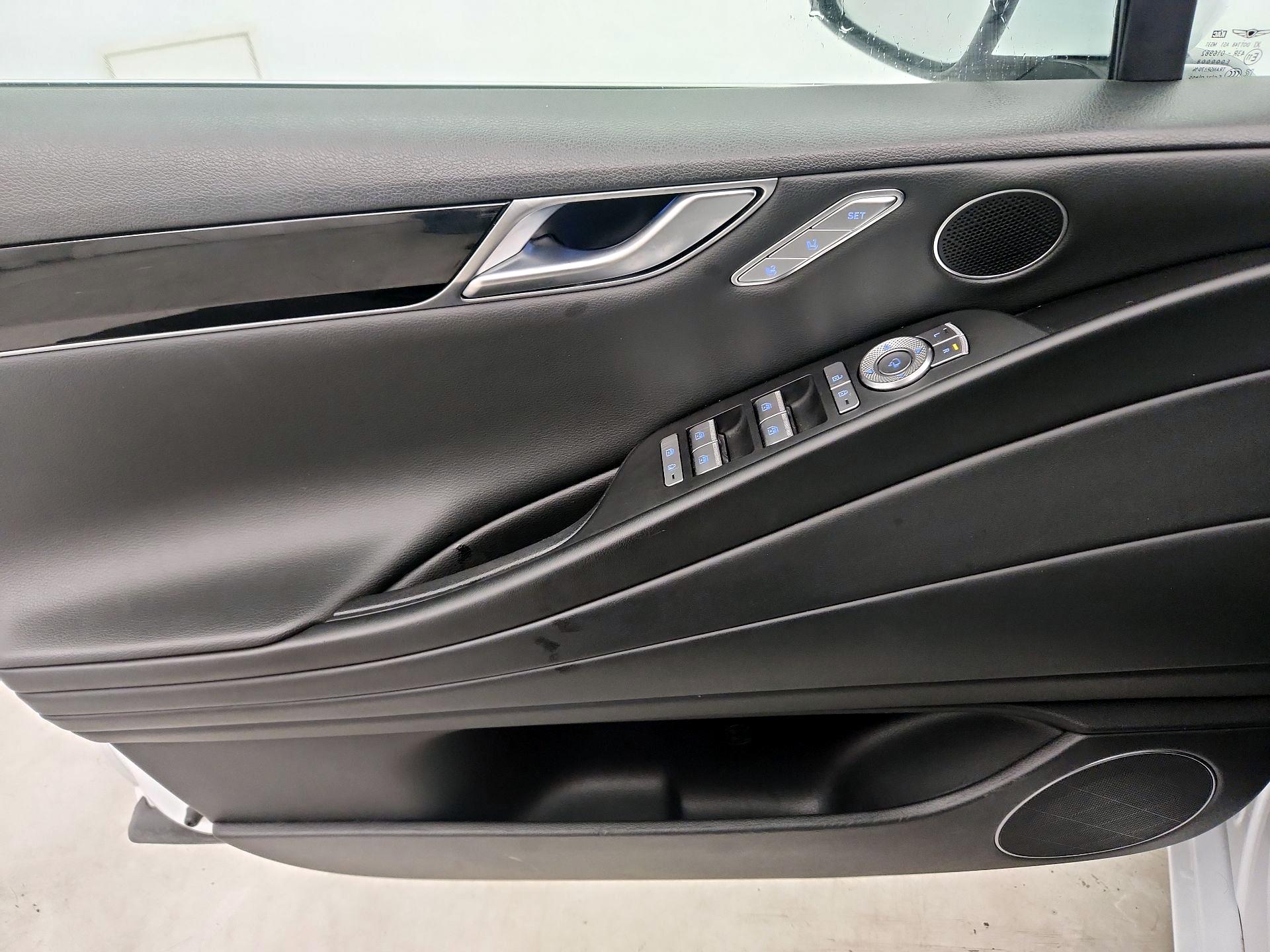 Thumbnail: 2023 Genesis G80 - 12