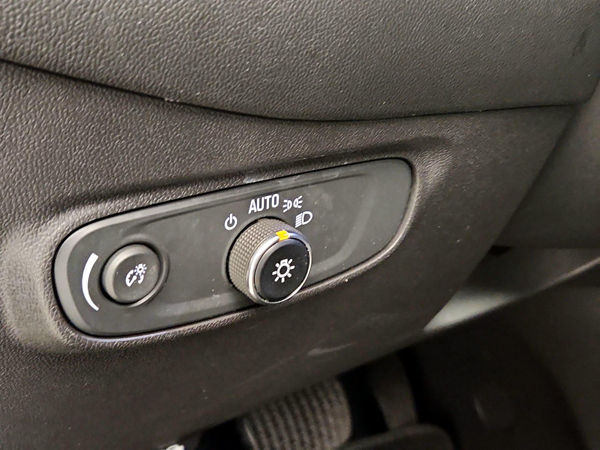 Thumbnail: 2022 Chevrolet Equinox - 13