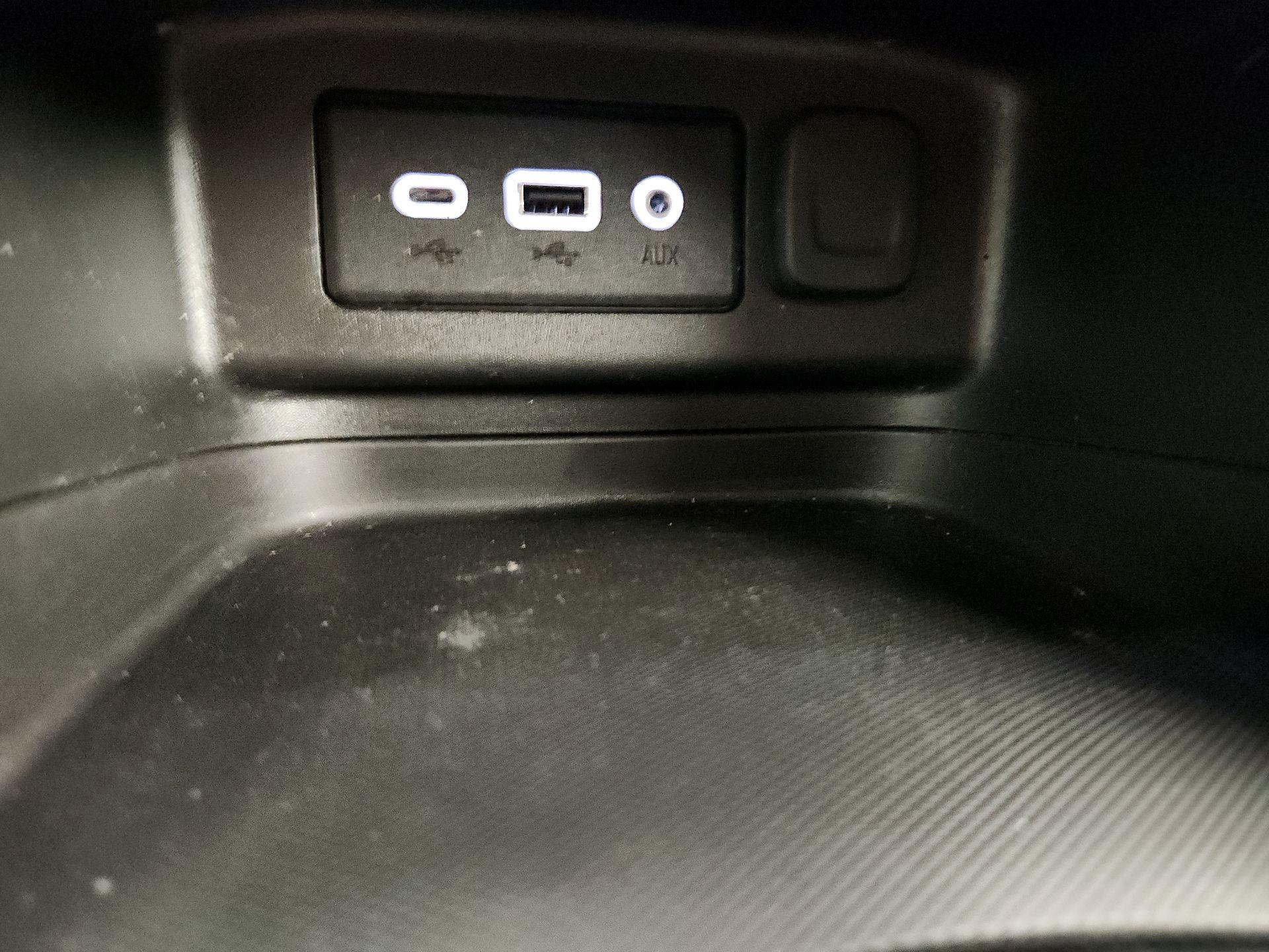 Thumbnail: 2022 Chevrolet Equinox - 18