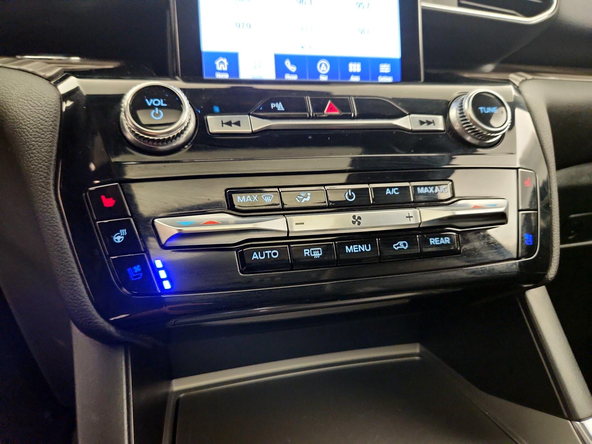 Thumbnail: 2023 Ford Explorer - 17