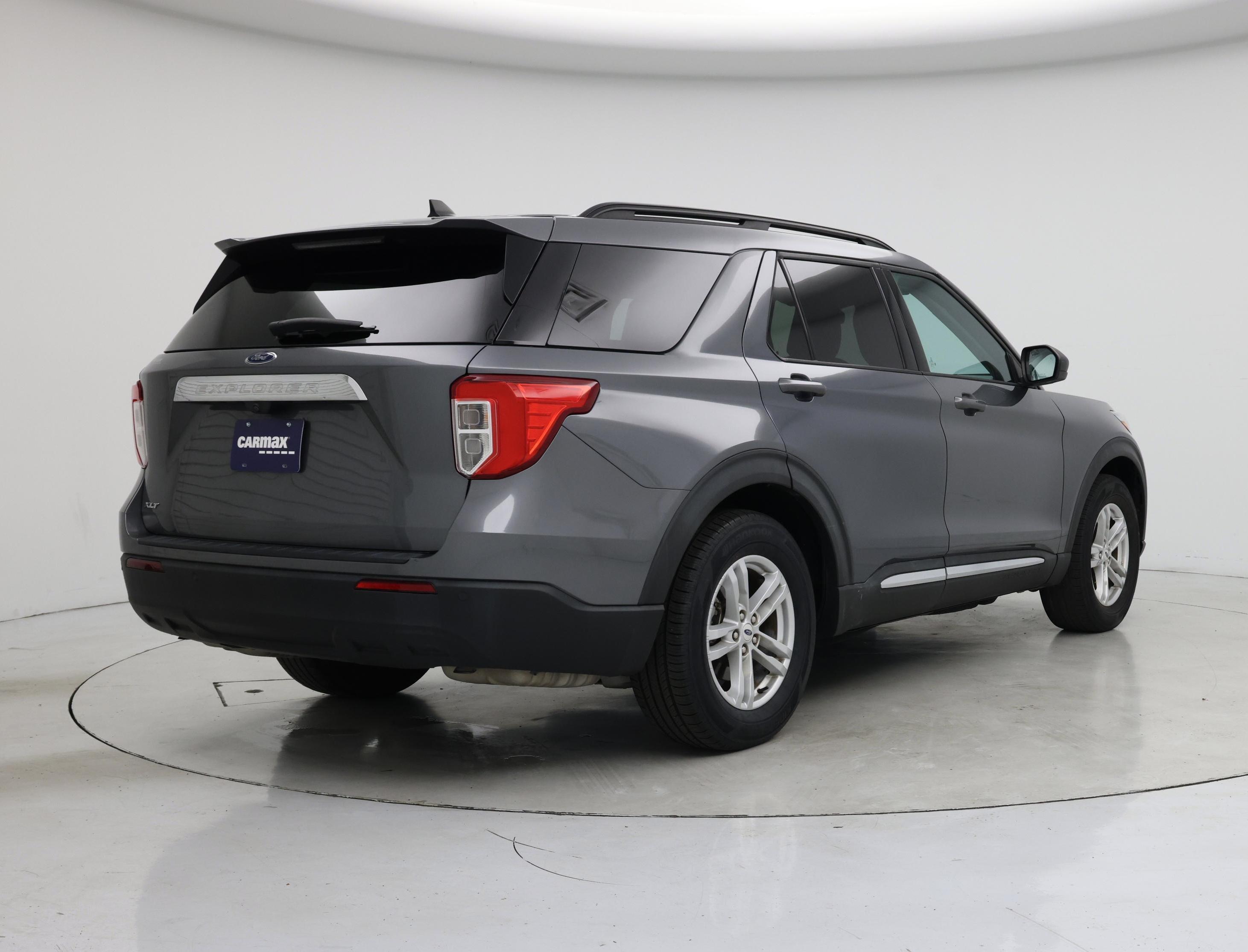 Thumbnail: 2022 Ford Explorer - 8