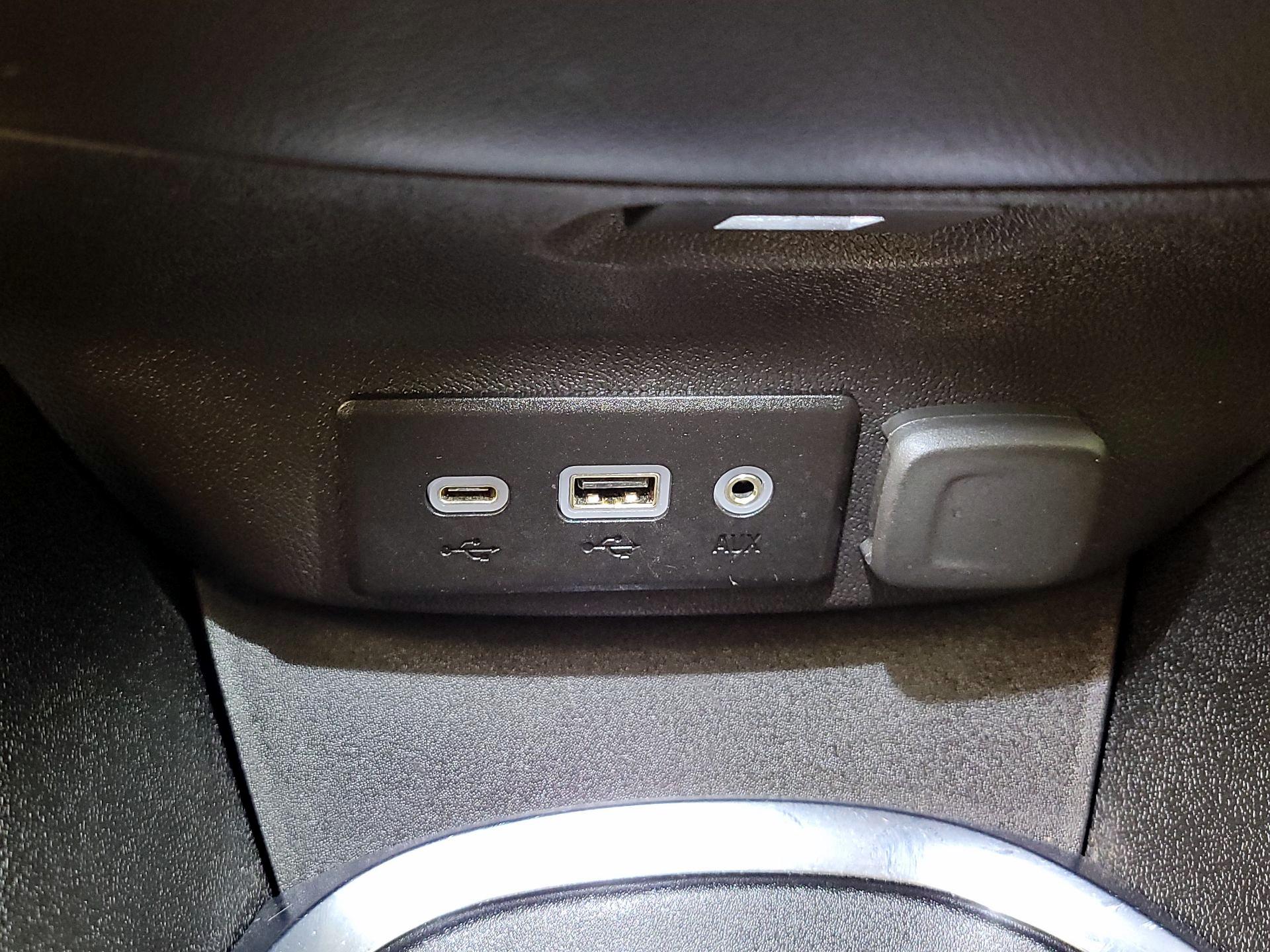 Thumbnail: 2023 Chevrolet Malibu - 18