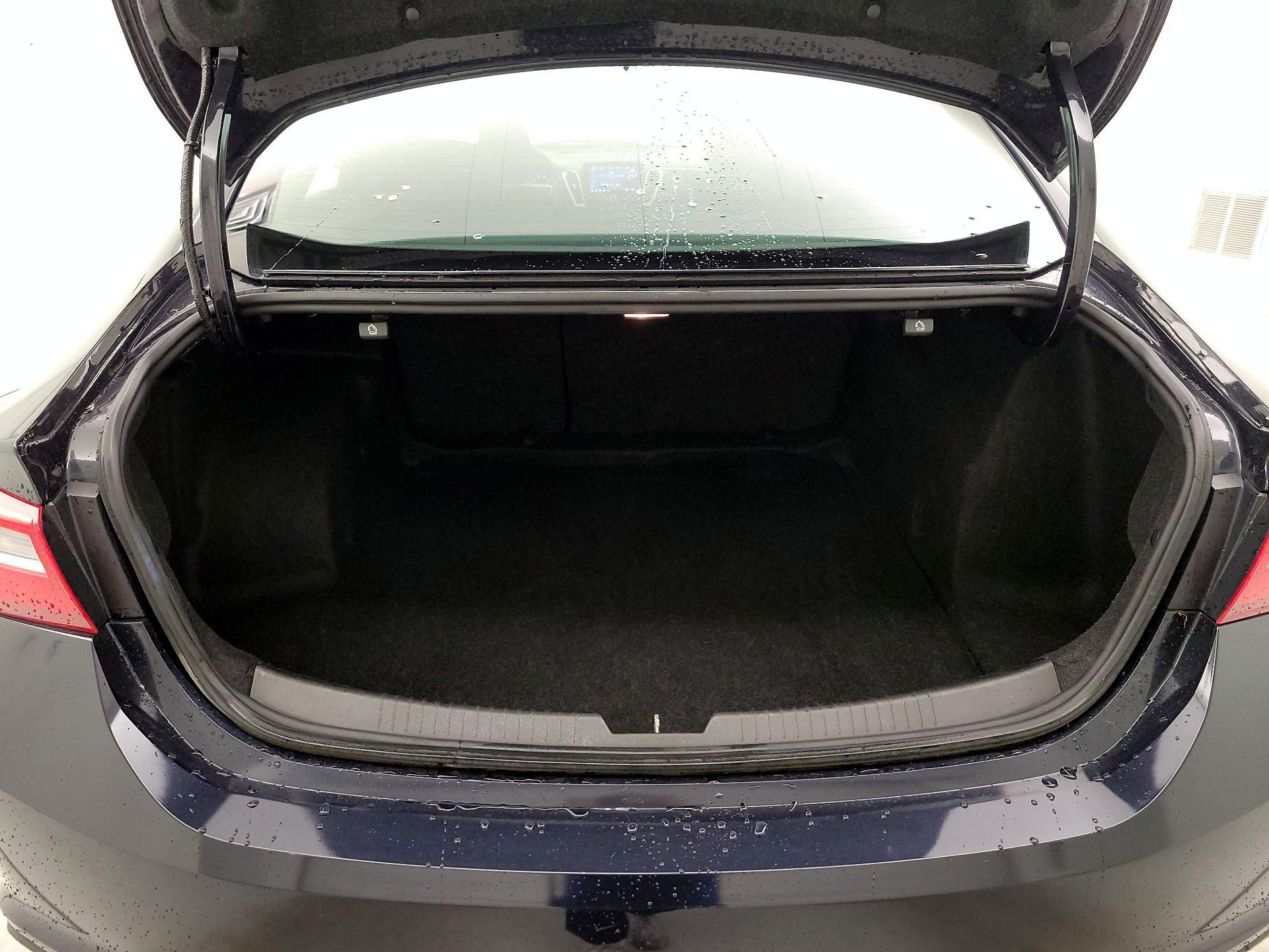 Thumbnail: 2023 Chevrolet Malibu - 20