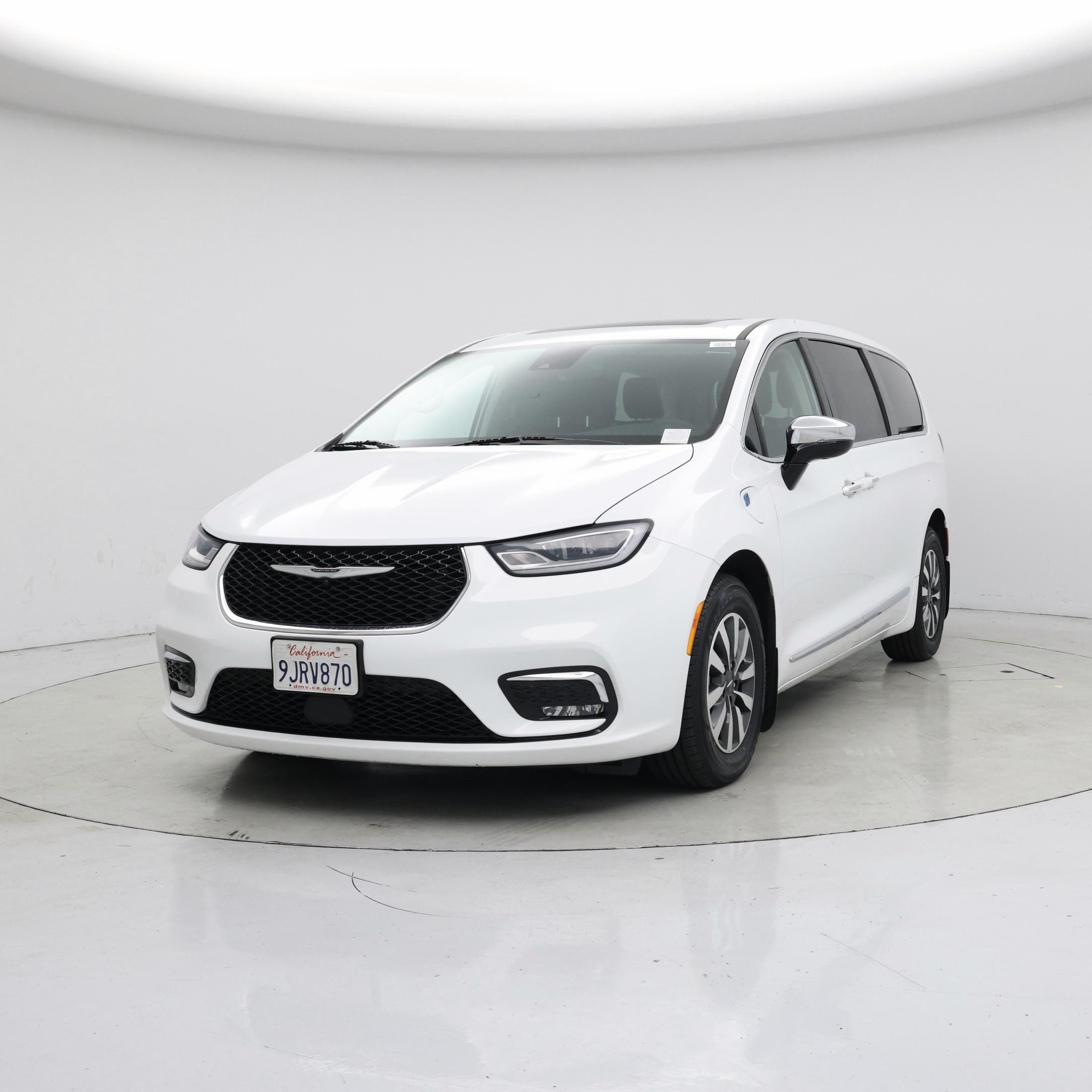 Thumbnail: 2023 Chrysler Pacifica - 4