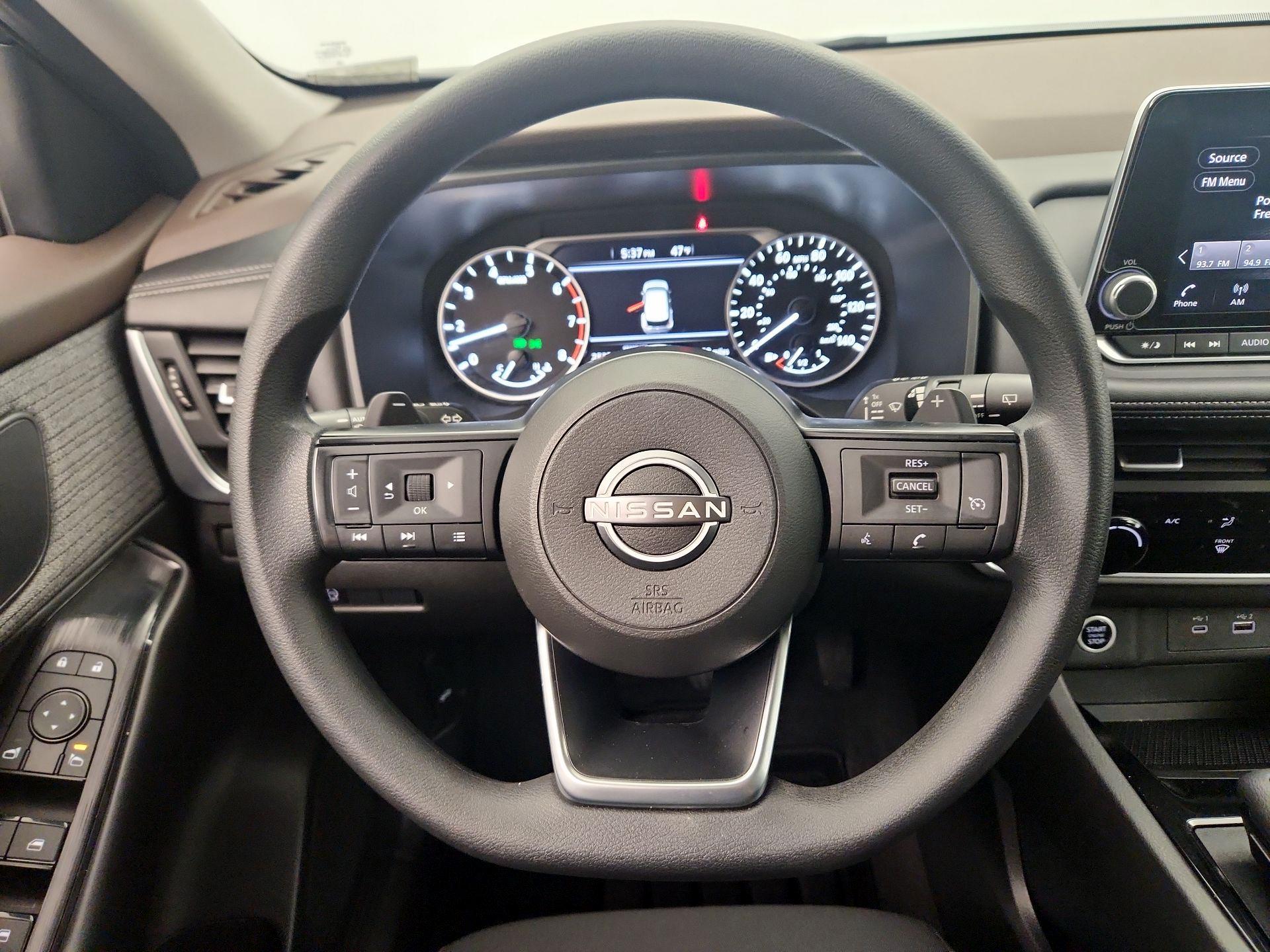 Thumbnail: 2023 Nissan Rogue - 10