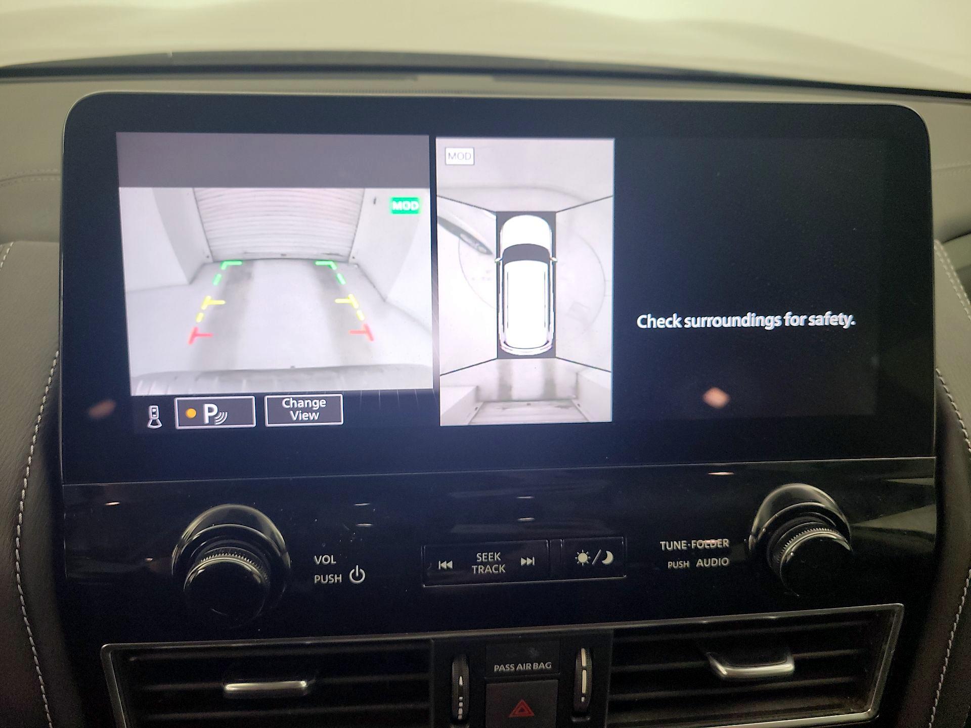 Thumbnail: 2022 INFINITI QX80 - 15